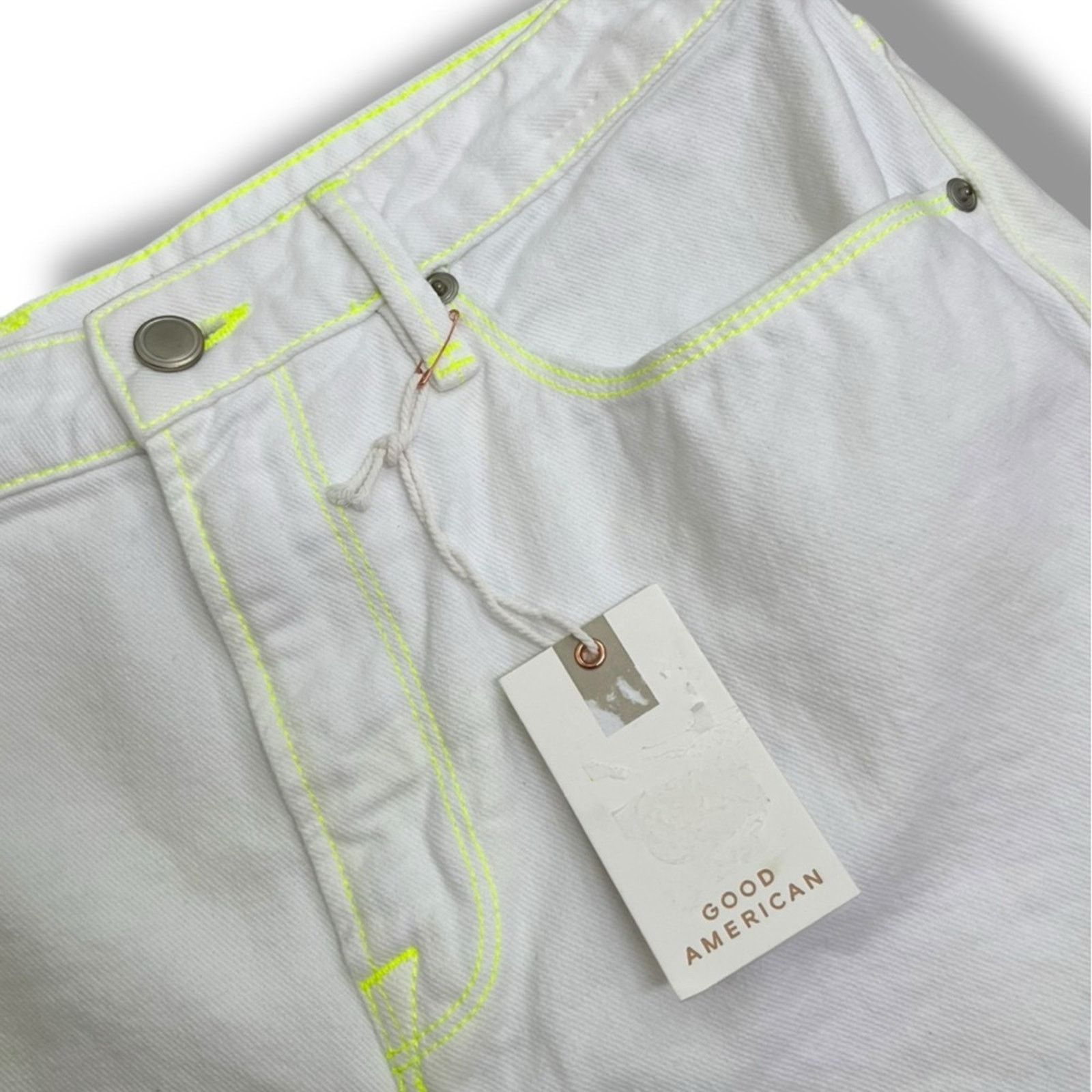 Good American Good American high waisted denim cutoff shorts NEW Size 32" / US 10 / IT 46 - 4 Thumbnail