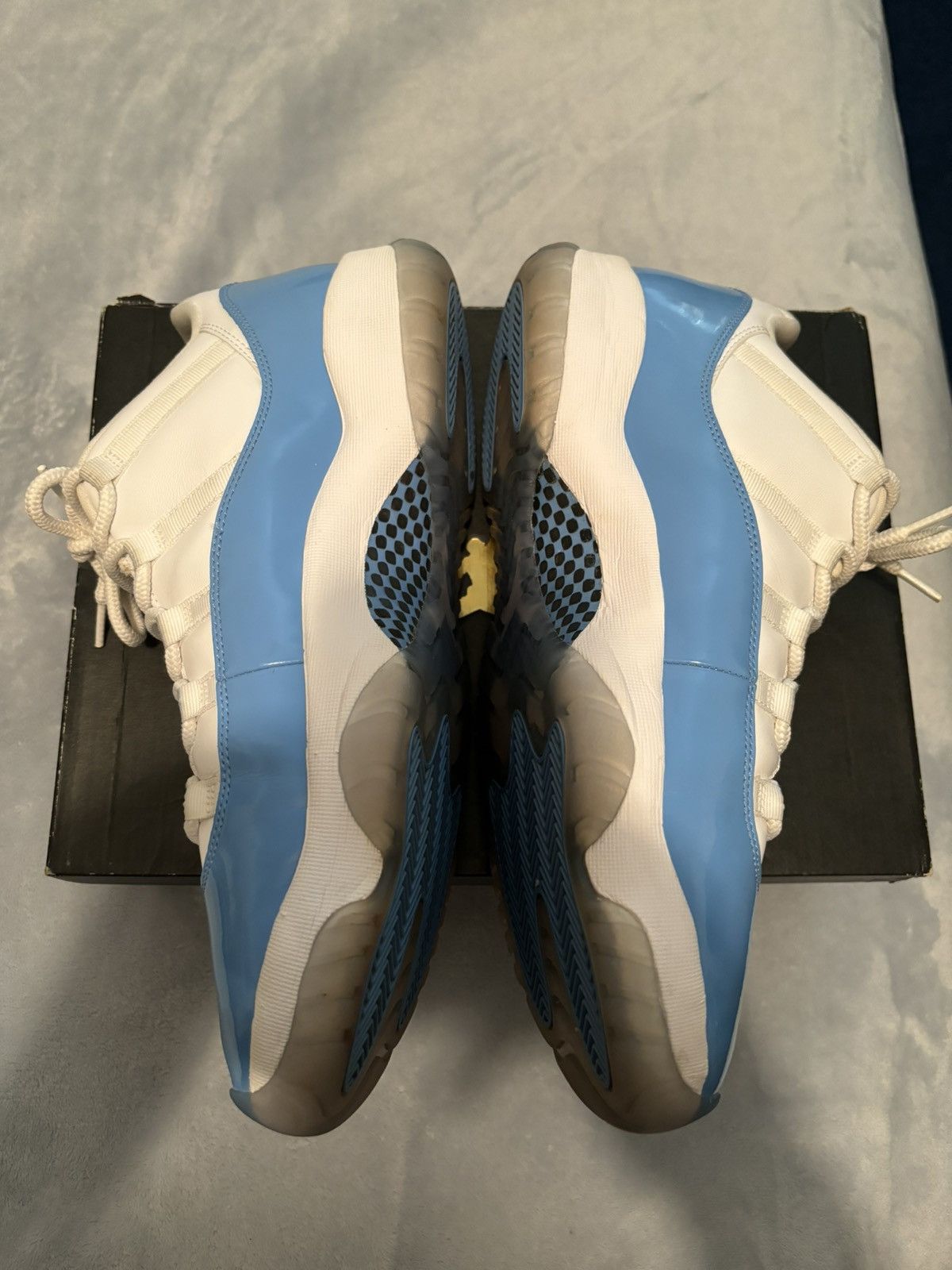 Jordan Brand Jordan 11 Retro Low UNC 2017 Size 13 Size US 13 / EU 46 - 4 Thumbnail