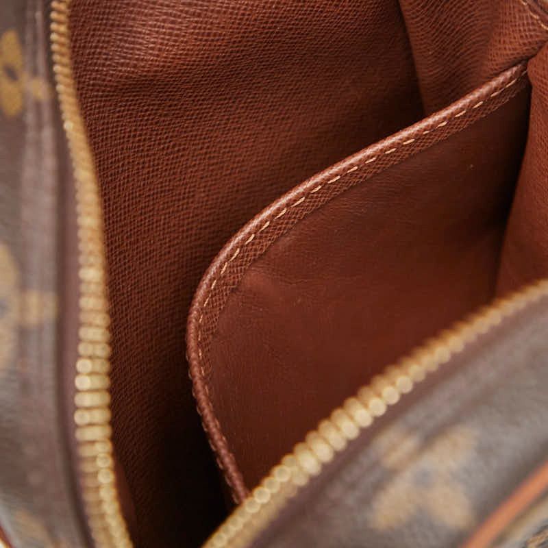 Louis Vuitton Louis Vuitton Monogram Danube Crossbody Bag M45266 Size ONE SIZE - 9 Thumbnail