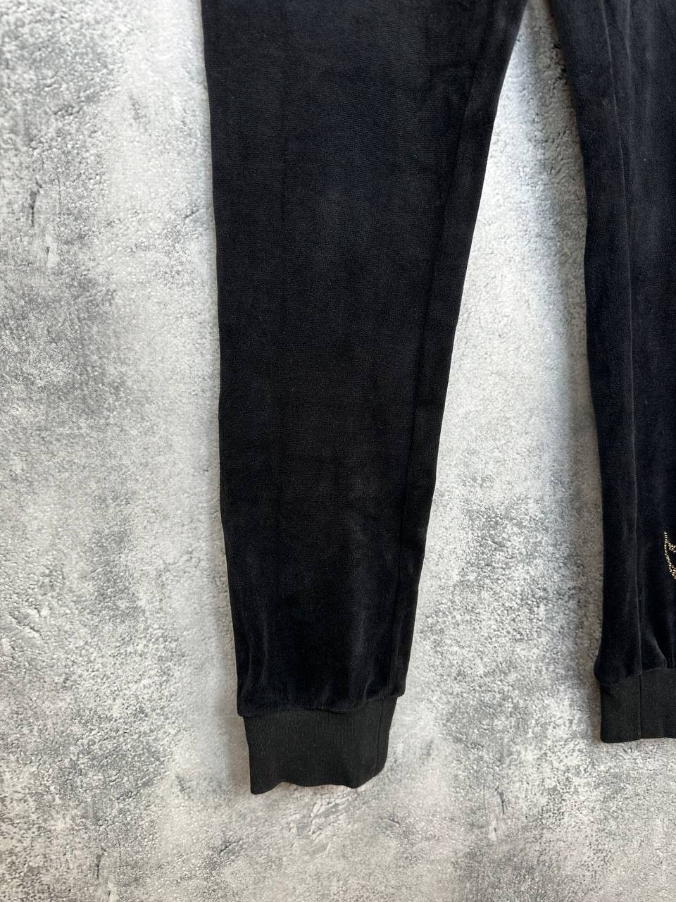 Juicy Couture Juicy Couture Velour Track Pants Y2K Rhinestone Logo Joggers Size 27" / US 4 / IT 40 - 6 Thumbnail