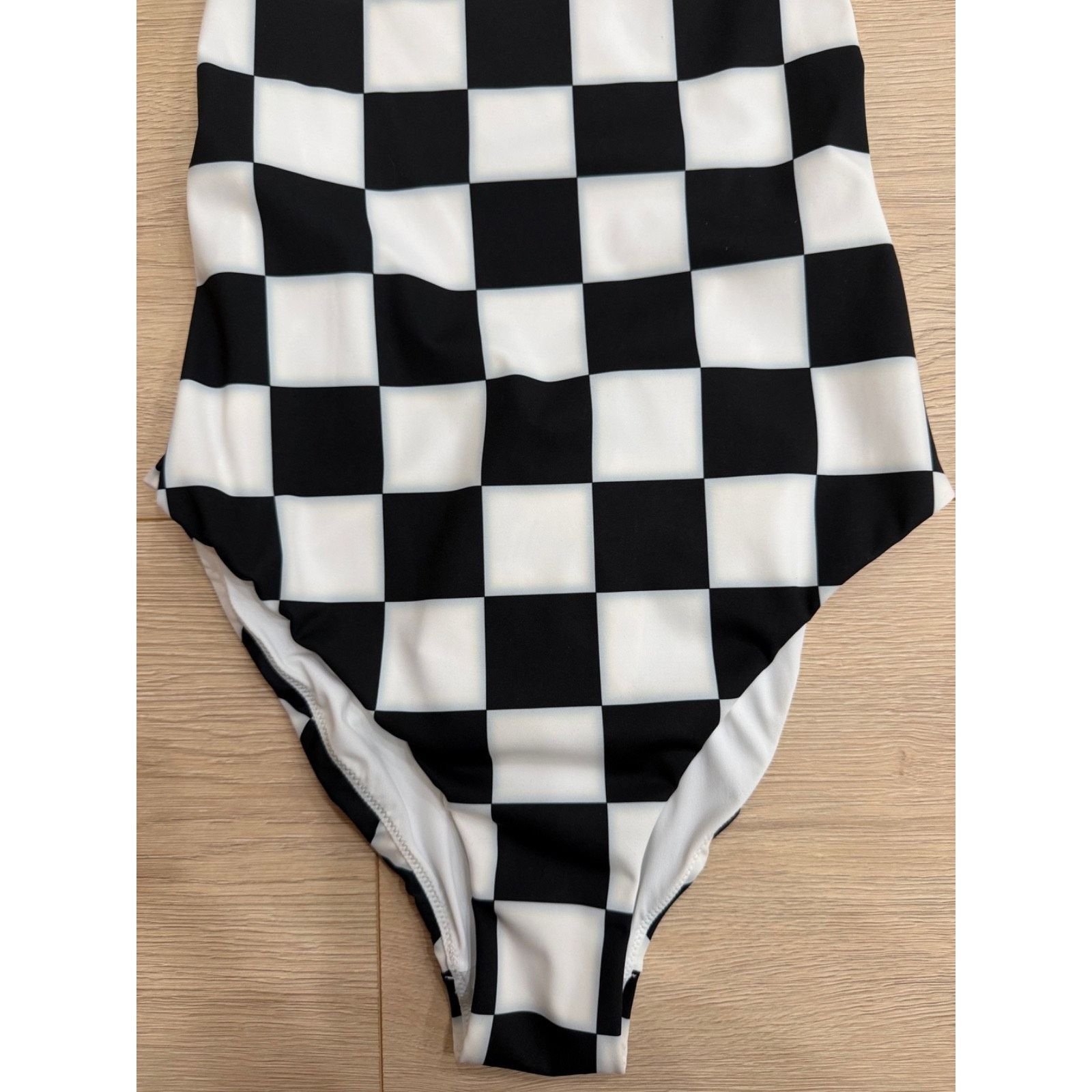 Chanel Chanel 23C Black White Checker Crystal CC Logo One Piece 36 Size XS / US 0-2 / IT 36-38 - 8 Thumbnail