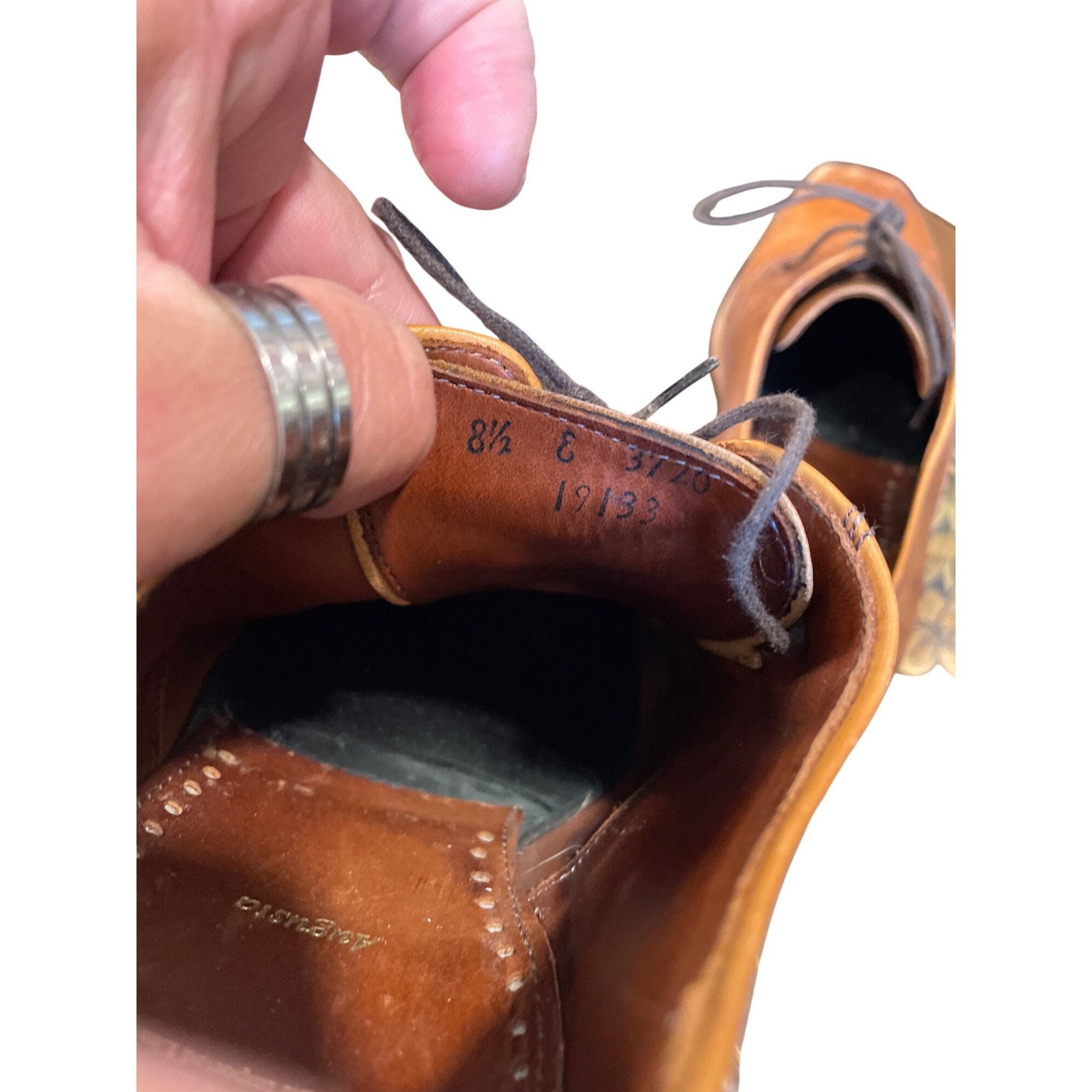 Allen Edmonds Allen Edmonds Augusta mens USA VTg brown leather oxford dre Size US 8.5 / EU 41-42 - 6 Thumbnail