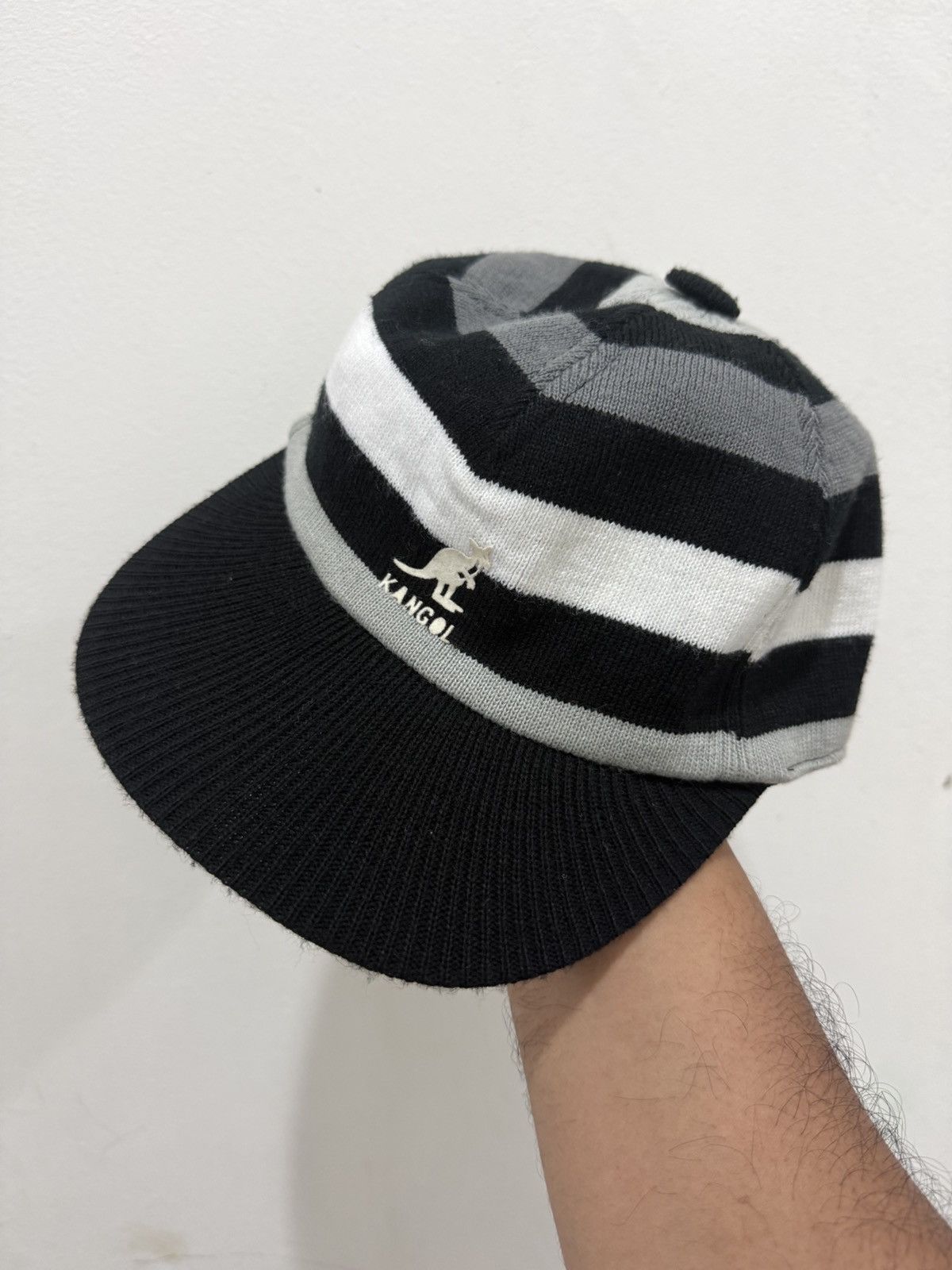 Kangol Vintage Kangol Stripe Dart Hat Size 57-62cm Size ONE SIZE - 1 Thumbnail