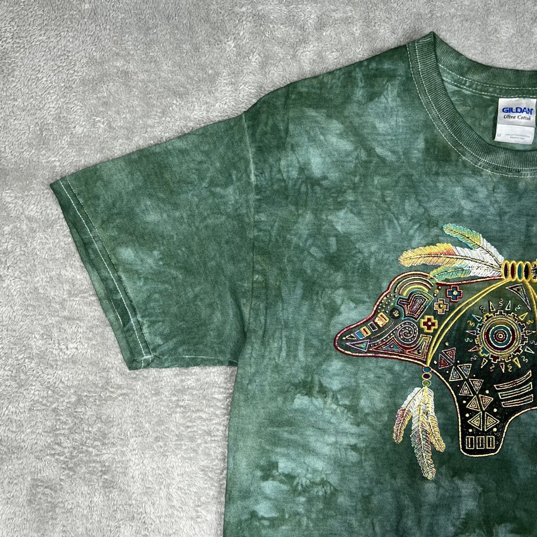 Gildan Gildan T-Shirt Native Tribal Tie-Dye Green Bear Feather Puffy Print Mens Medium Shirt M Green 90s Tribal Size M / US 6-8 / IT 42-44 - 3 Thumbnail