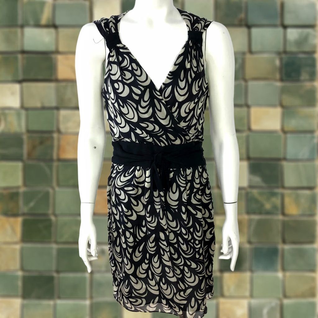 MILLY Milly Of New York 6 100% Silk Mini Dress Black Beige Ivory VTG Retro Sleeveless Round Neck Zip Short Dress Womens Size M / US 6-8 / IT 42-44 - 1 Thumbnail
