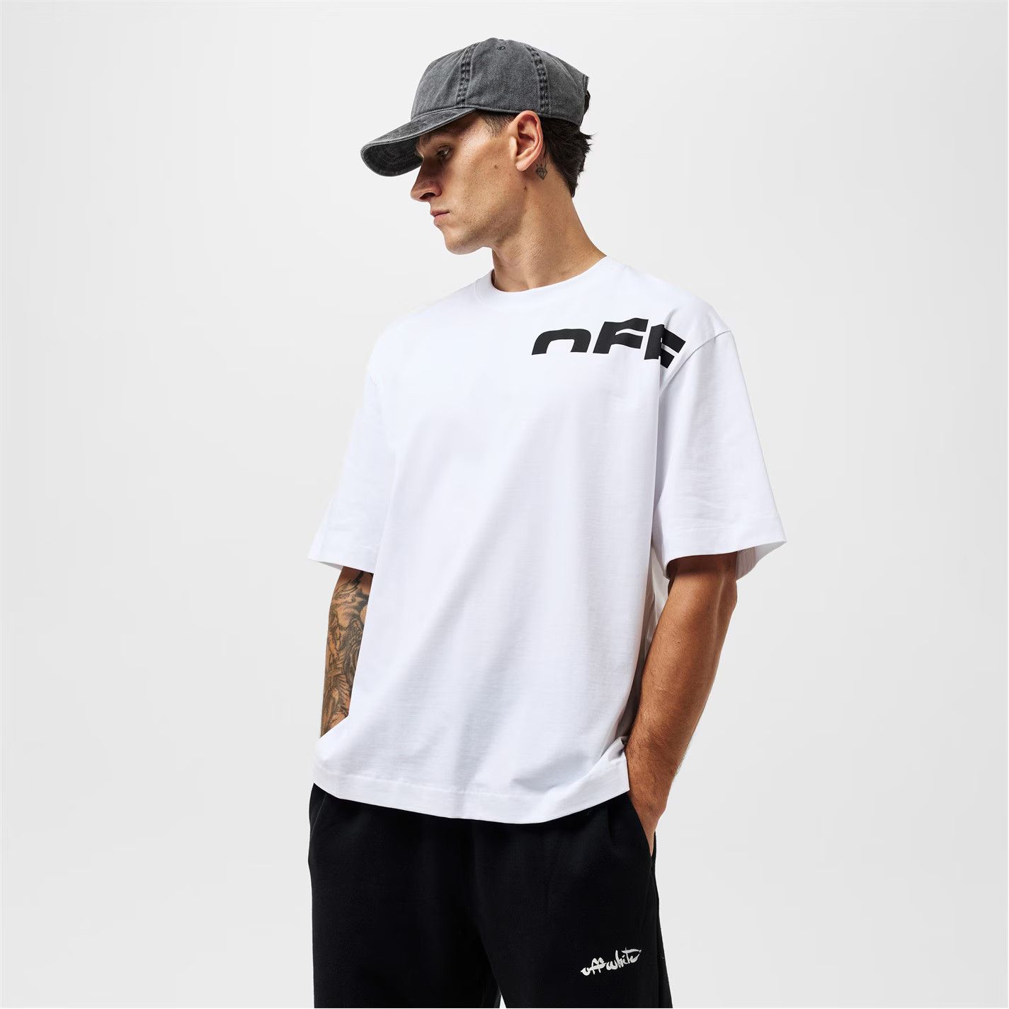 Off-White o1g2r1mq0226 Shred Skate T-Shirt In White Size US S / EU 44-46 / 1 - 3 Thumbnail