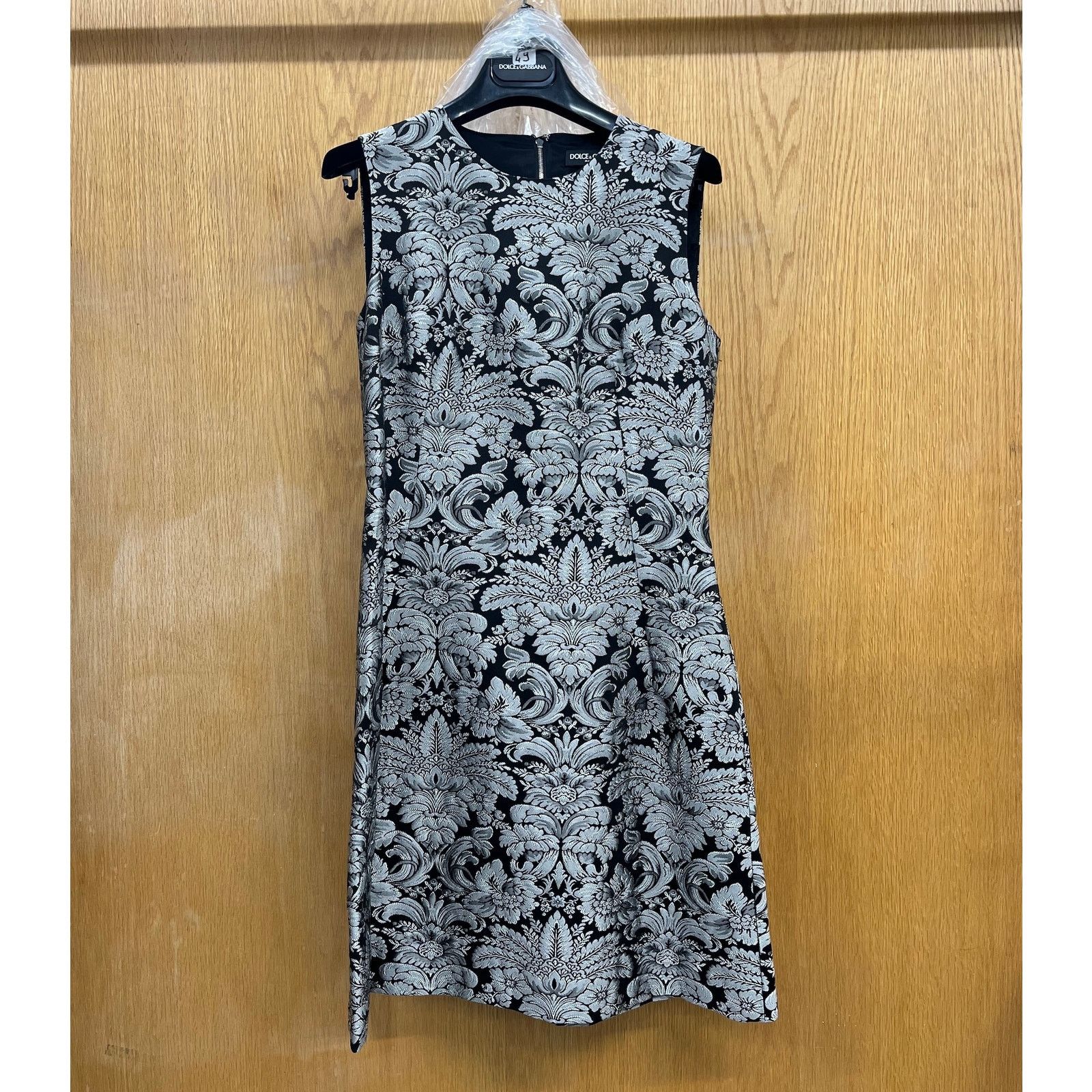 Dolce & Gabbana DOLCE & GABBANA Silver Jacquard Sleeveless Mini Dress 40 S Size S / US 4 / IT 40 - 3 Thumbnail
