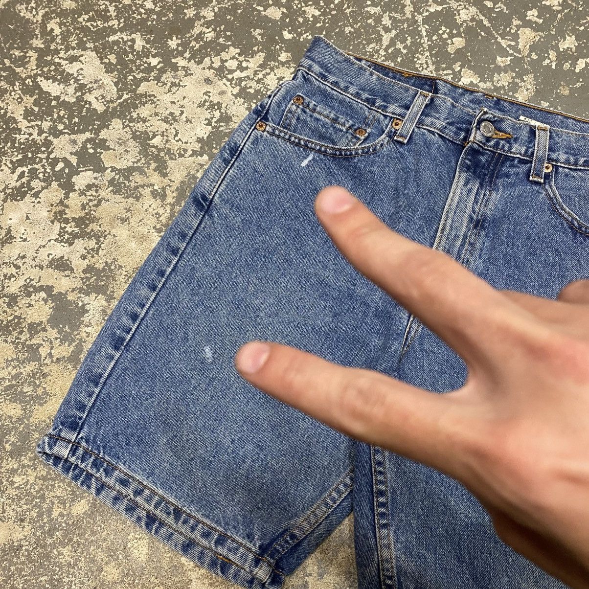 Levi's × Vintage Vintage Levi’s 505 Blue Denim Jean Shorts Jorts 90s Size US 30 / EU 46 - 8 Thumbnail