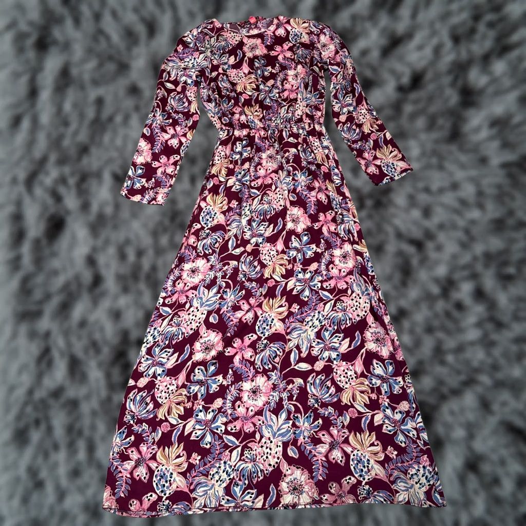 lilly pulitzer purple dress Size 8 Gilded brocade adds a regal carriage to this lovely lilac maxi dress cut in an a shift shape and finished with side slits to give it an easy glide Lilly Pulitzer 