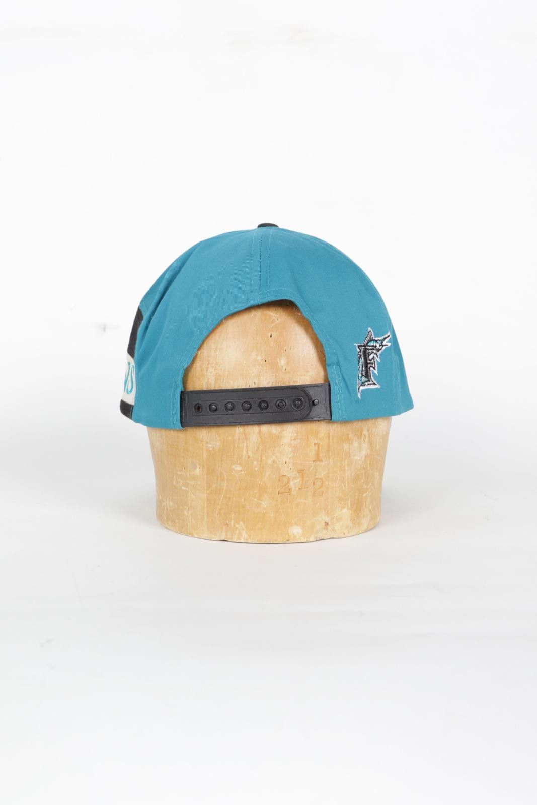 Twins Enterprise Inc. 90's Twins Enterprise Florida Marlins Snap Back Size ONE SIZE - 3 Thumbnail