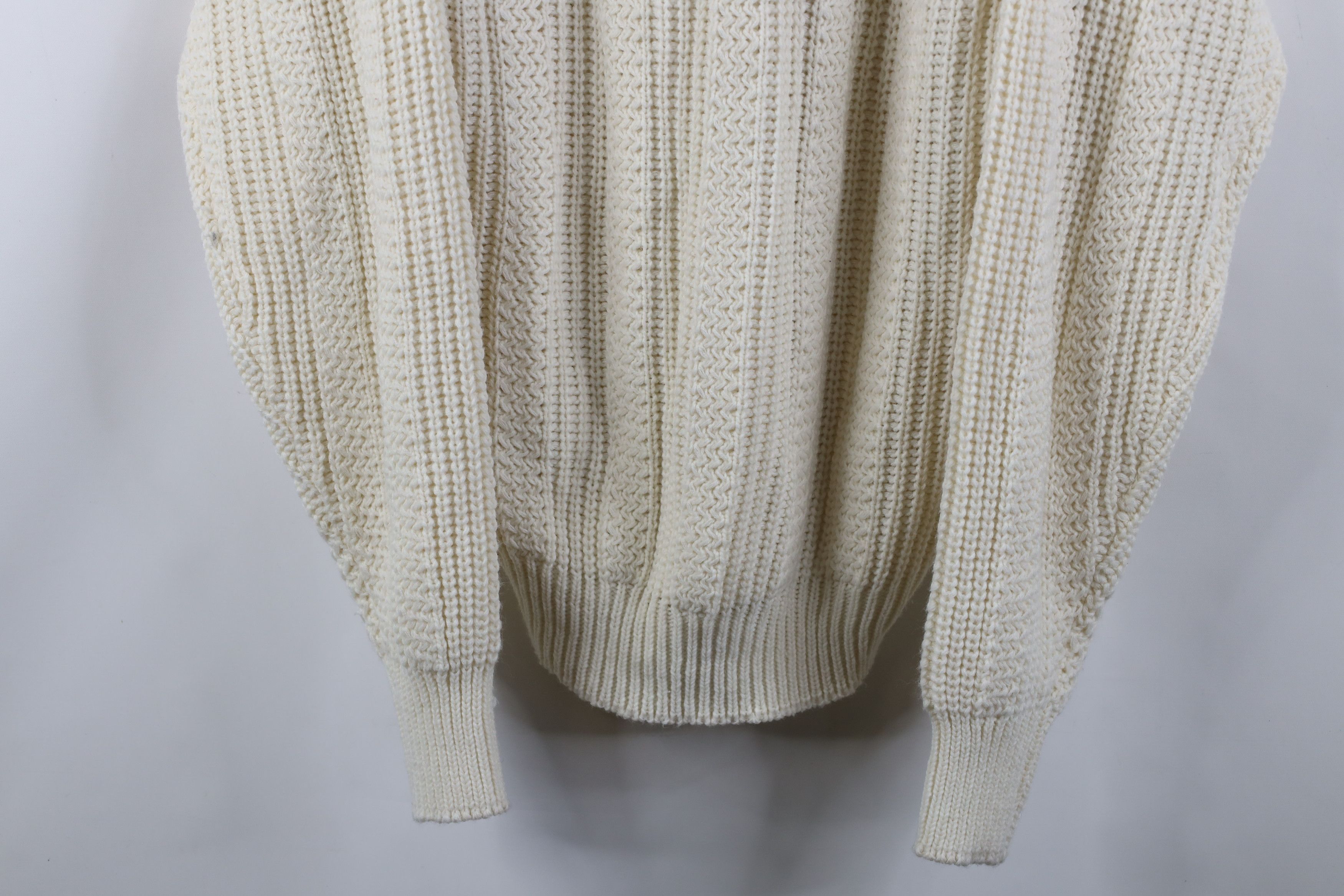 Vintage Vintage 90s Streetwear Ribbed Knit Crewneck Sweater Cream Size US M / EU 48-50 / 2 - 3 Thumbnail