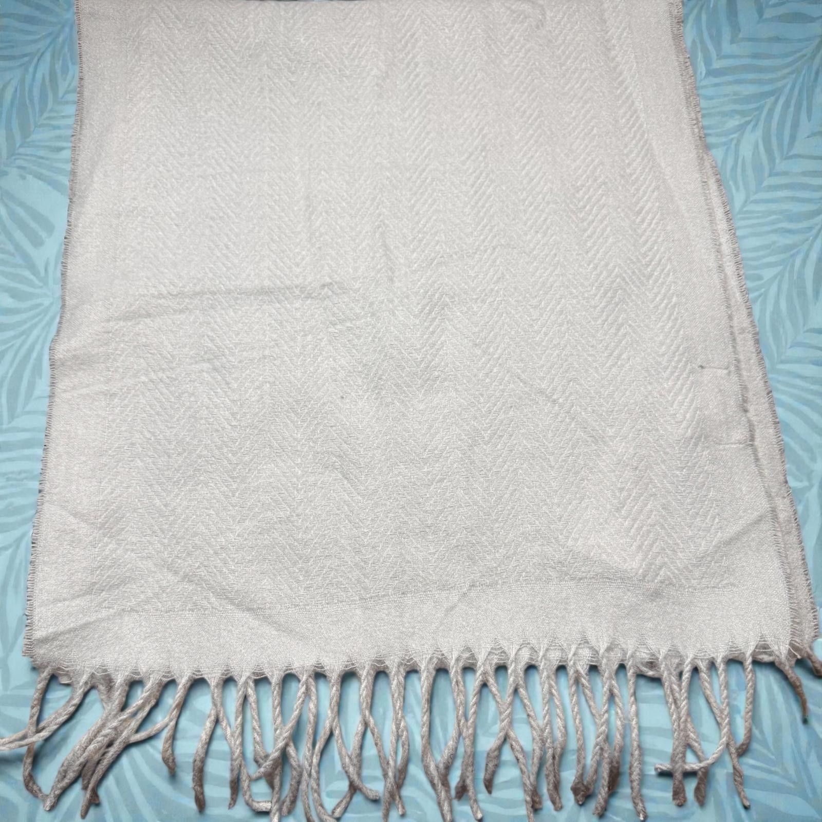 Style & Co Style & Co Light Gray Soft Fringe Scarf NWT Size ONE SIZE - 2 Thumbnail