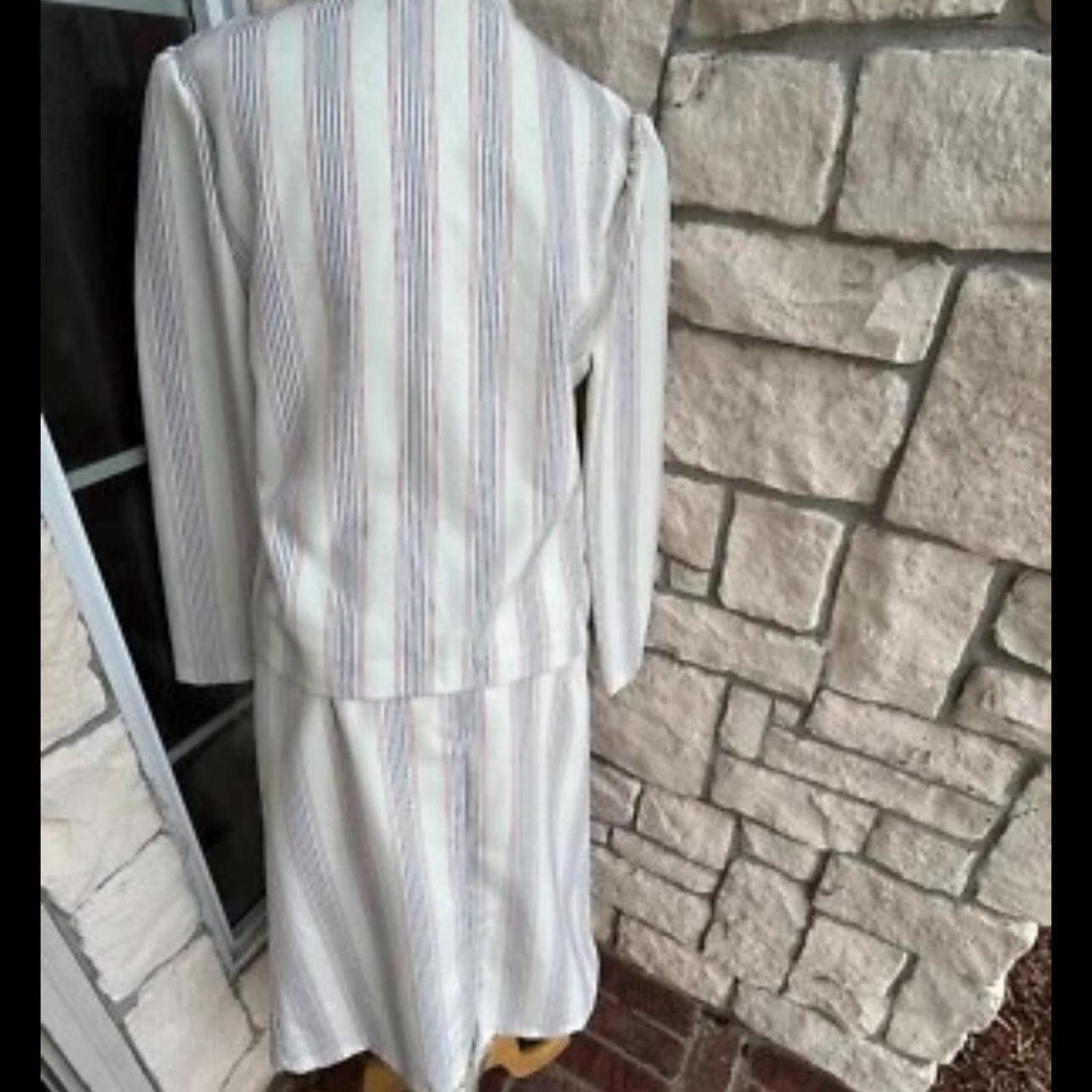 Other Vintage Sportiva White Striped Secretary Skirt suit 8 Size M / US 6-8 / IT 42-44 - 3 Thumbnail