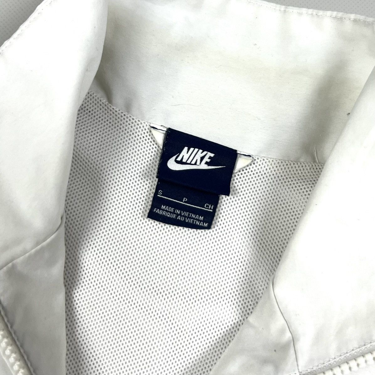 Nike × Vintage Vintage Nike Big Logo Nylon Y2K Zip Track Jacket Size M Size US S / EU 44-46 / 1 - 11 Thumbnail