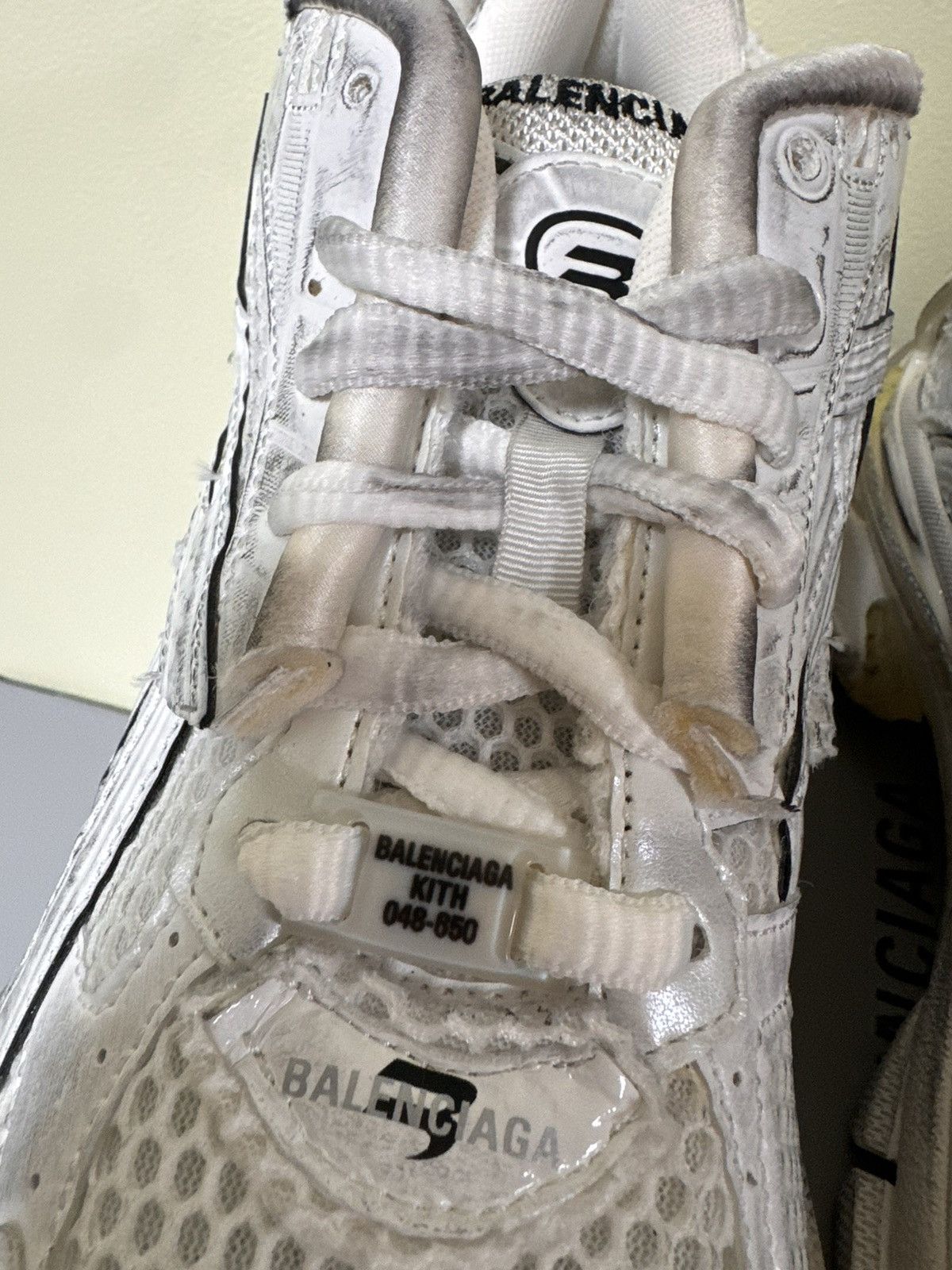 Balenciaga Balenciaga White Kith Runner 38 LIMITED Size US 6 / EU 39 - 13 Thumbnail