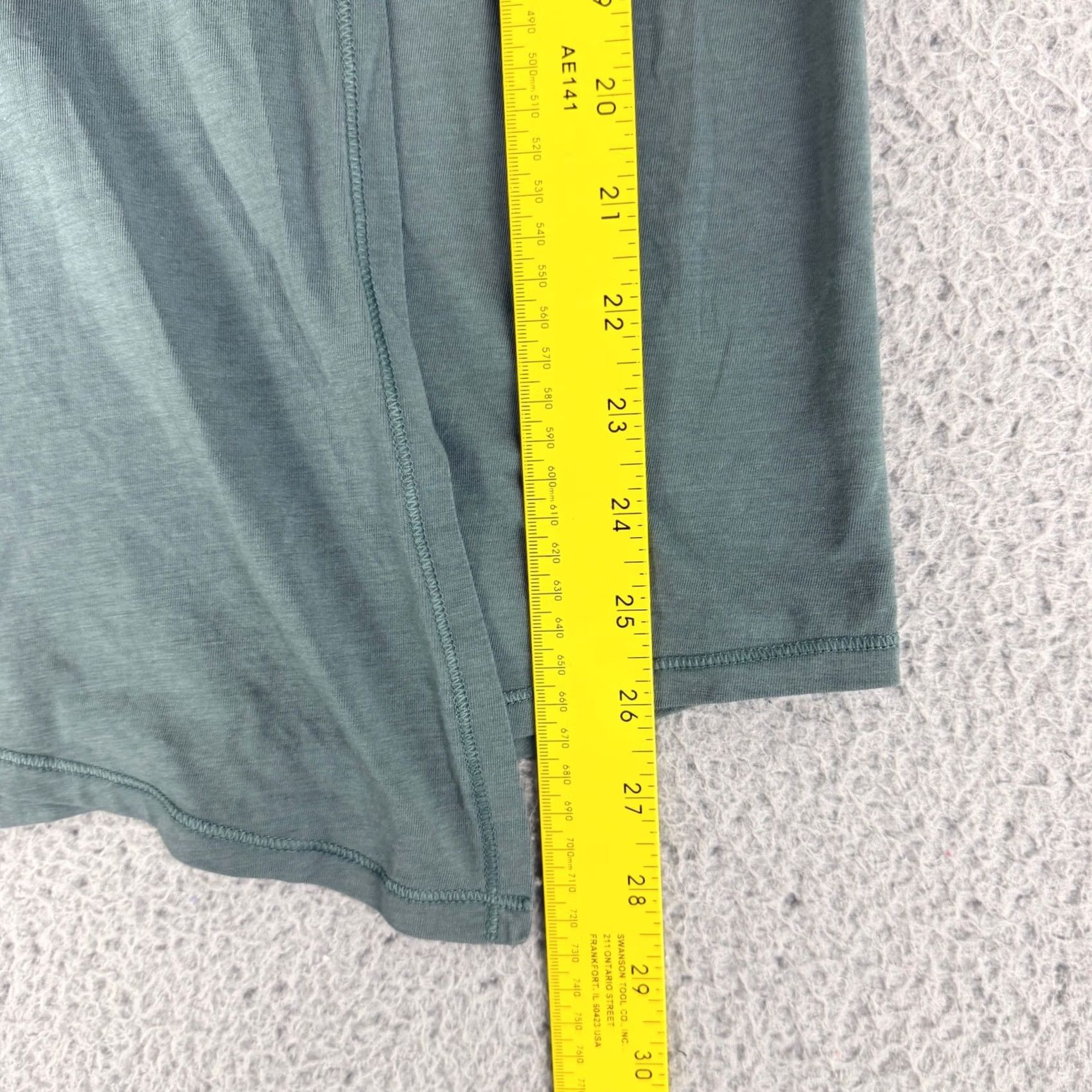 Lululemon Lululemon Womens Green V Neck Tank Top Split Hem Athletic Activewear Size 6 Size M / US 6-8 / IT 42-44 - 6 Thumbnail