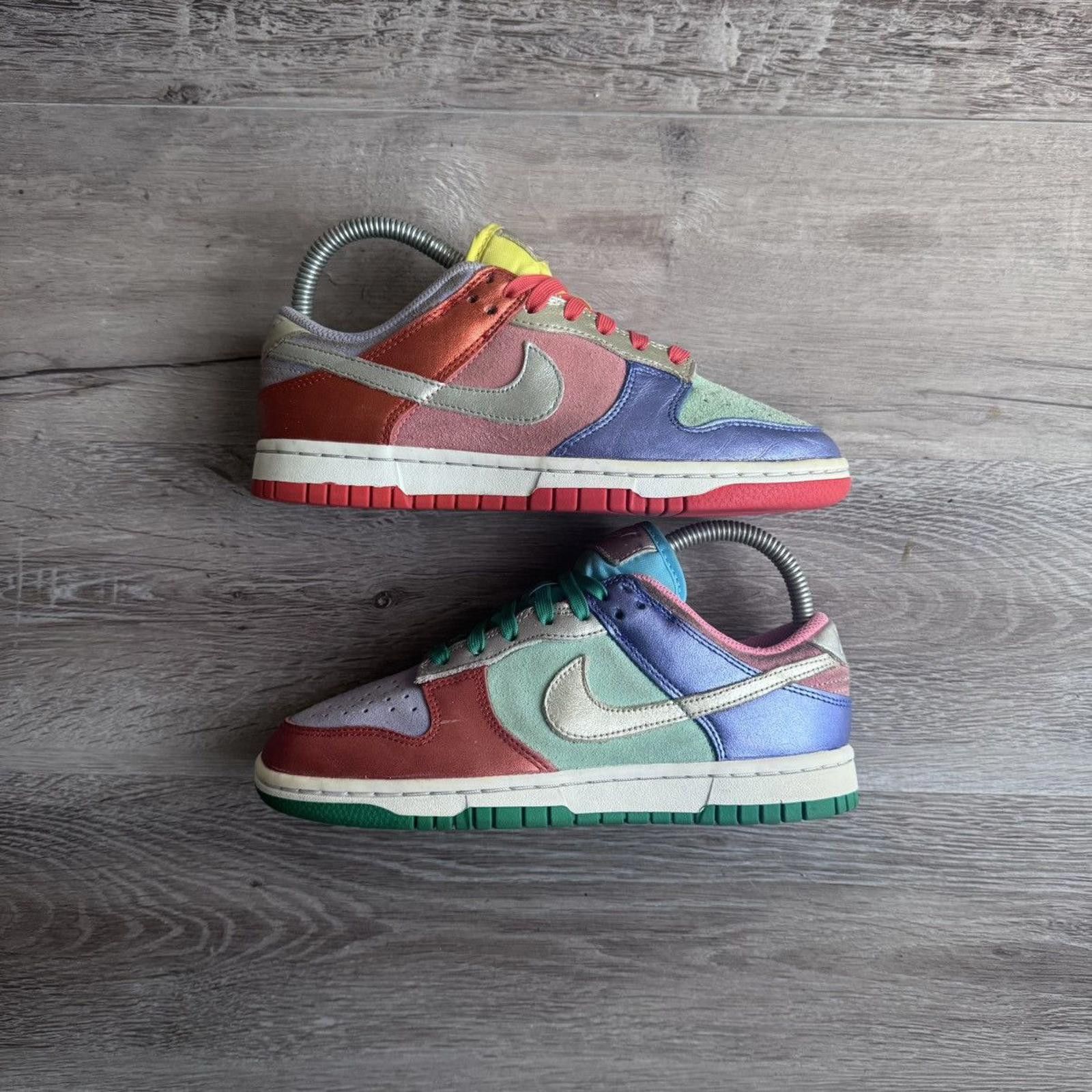 Nike NIKE • Dunk Low "Sunset Pulse" (5.5M) Size US 5.5 / EU 38 - 2 Thumbnail
