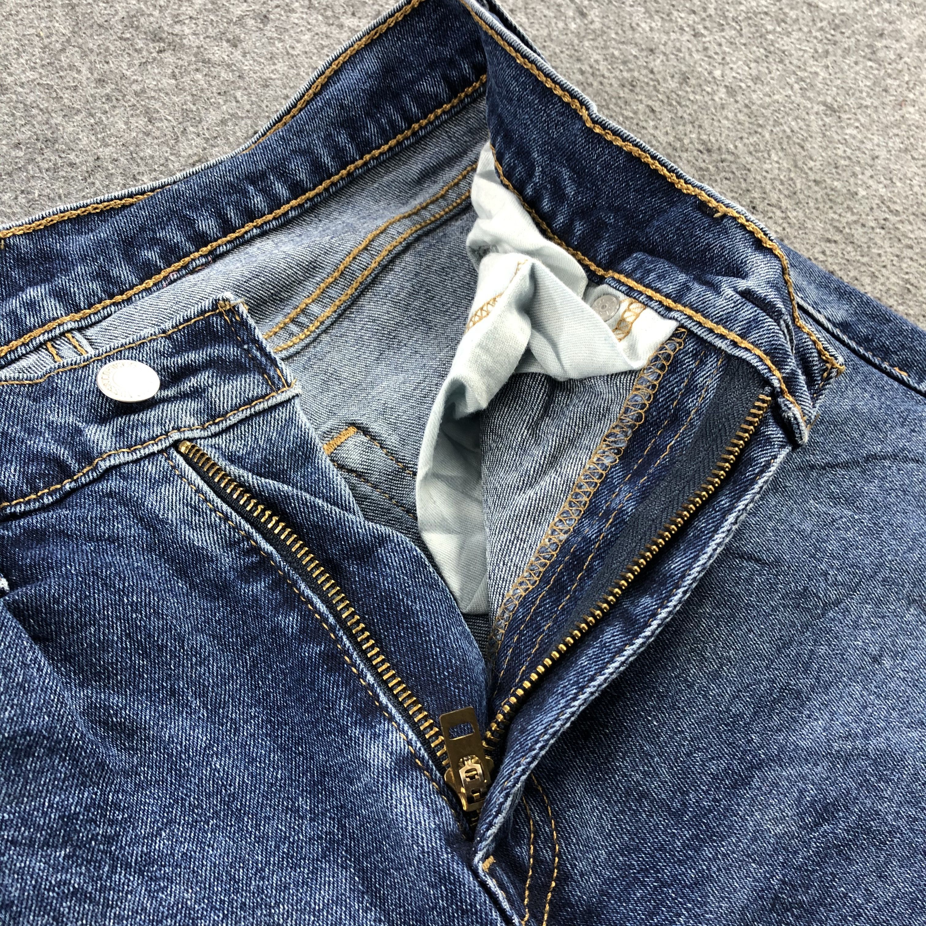 Levi's Vintage Blue Wash Levis 505 Jeans-J2089 Size US 31 - 8 Thumbnail