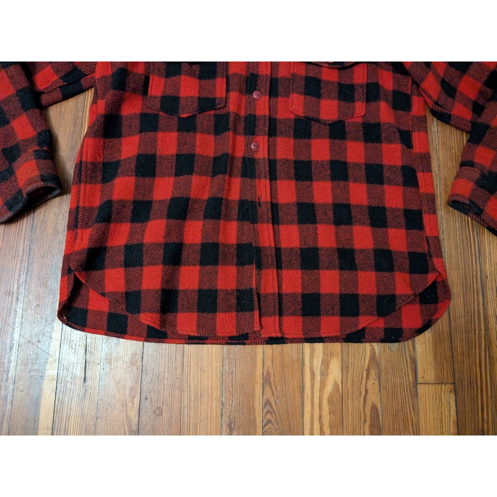 Woolrich Woolen Mills Woolrich Vintage 60s 70s Buffalo Plaid Shirt Mens Size 16 Size US L / EU 52-54 / 3 - 4 Thumbnail