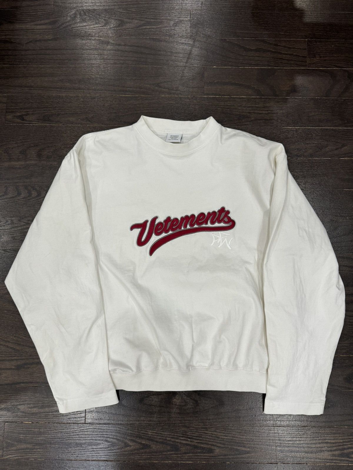 Pre-owned Vetements Yankees Logo Bro Sweater In White