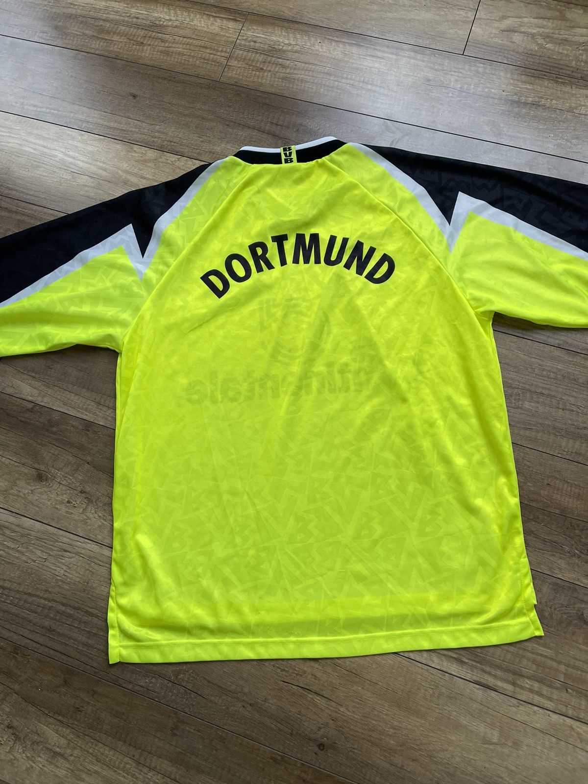 Nike 1995/1996 Nike Borussia Dortmund Vintage Soccer Jersey Tee Size US XL / EU 56 / 4 - 9 Thumbnail