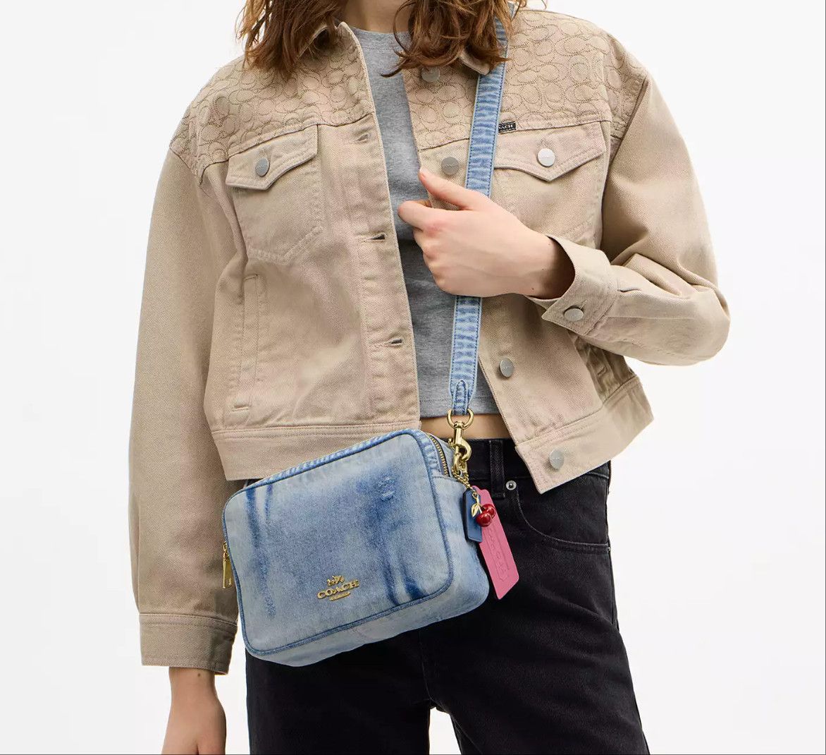 Coach Carey Crossbody Bag In Loved Denim With Charms CEK67 Size ONE SIZE - 4 Thumbnail