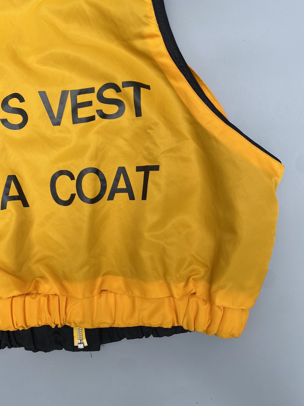 Issey Miyake Rare! 1980s - Issey Miyake- Survival Belted Vest Size US M / EU 48-50 / 2 - 11 Thumbnail