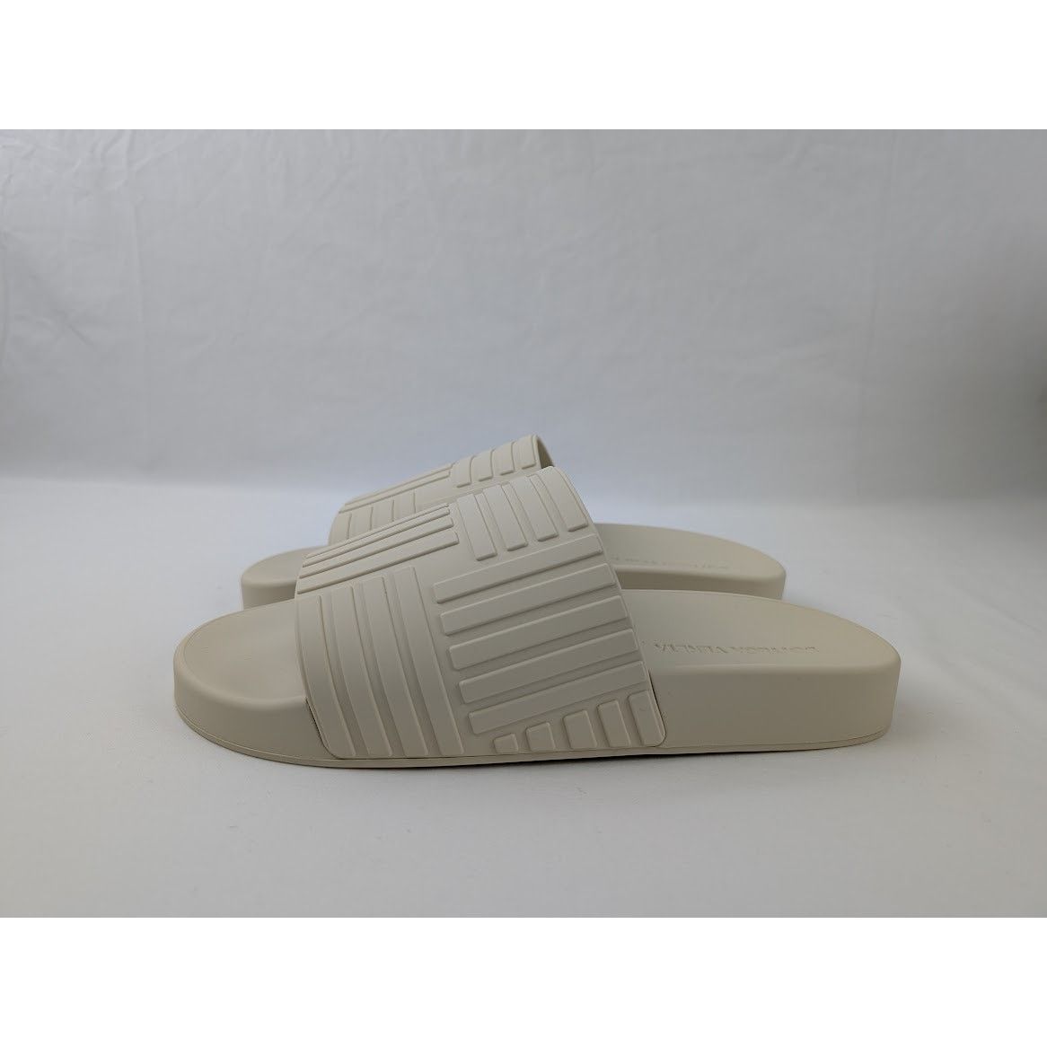 Bottega Veneta o1rshd1 Rubber Carpet Slider Sandal in Sea Salt Size US 8 / EU 41 - 7 Thumbnail