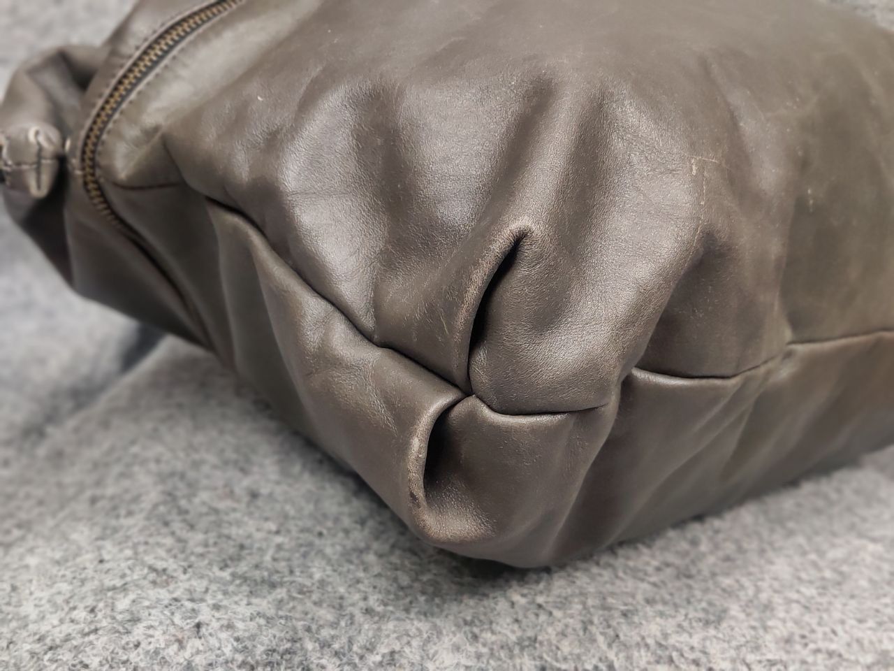 Miss Sixty Miss Sixty Vintage Y2K Dark Leather Oversized Zip Handbag Size ONE SIZE - 12 Thumbnail