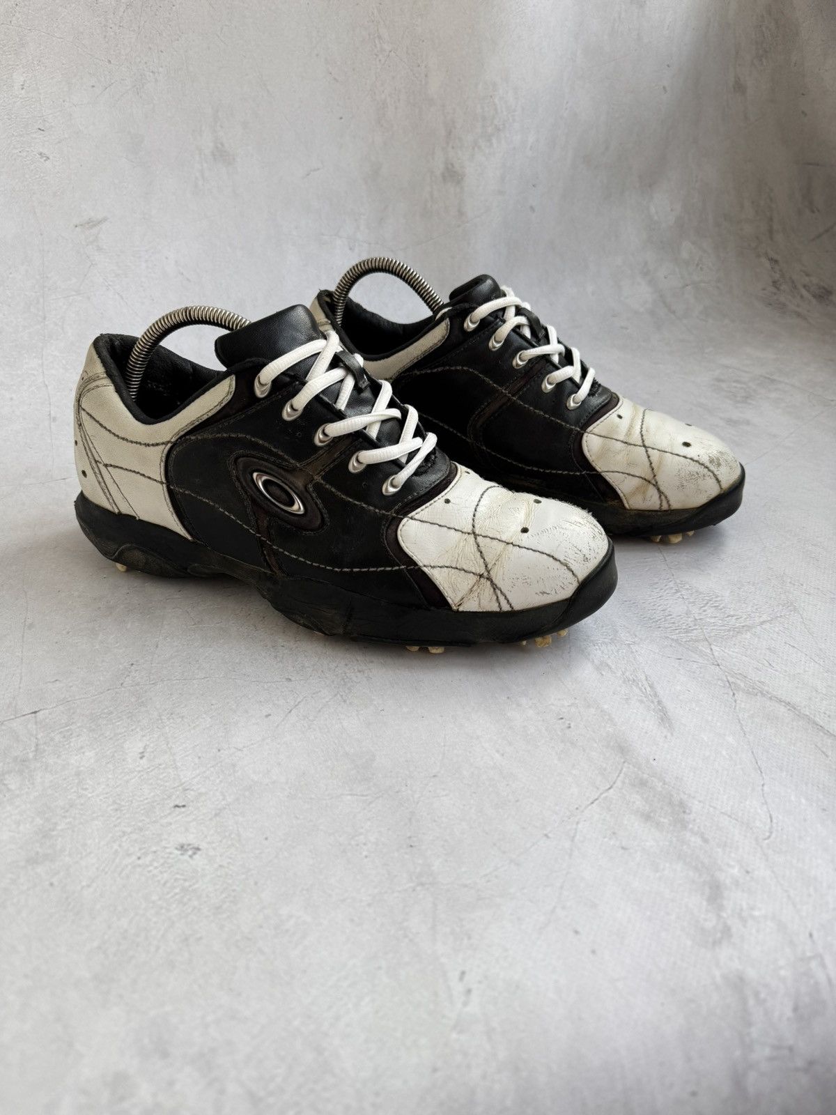 Oakley Oakley Golf Shoes Rare Spikes Metal Logo Grail Archive Size US 9.5 / EU 42-43 - 3 Thumbnail