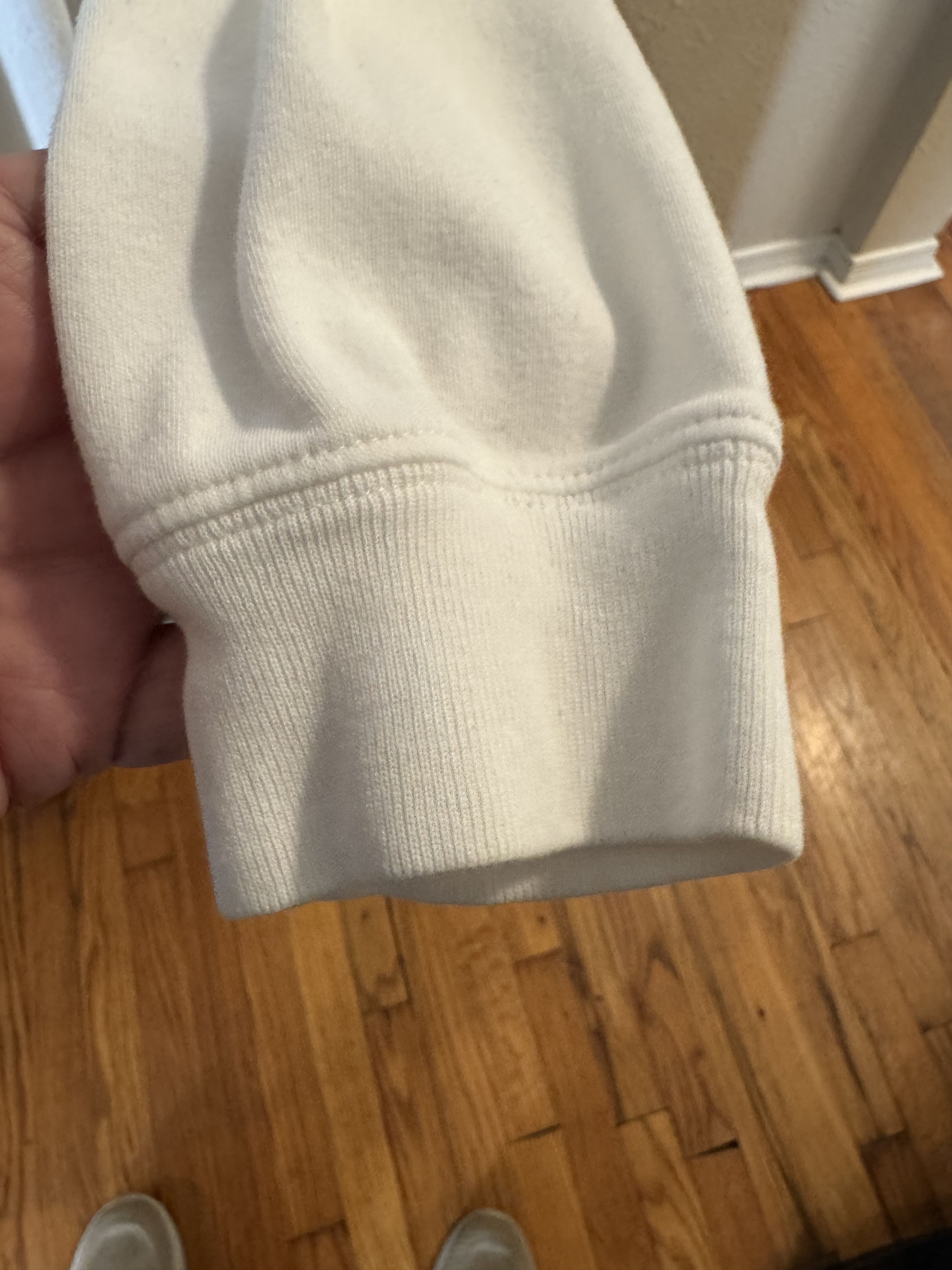 Saks Fifth Avenue Saks Fifth Ave Turtleneck US L. Gently Used Size US L / EU 52-54 / 3 - 2 Thumbnail
