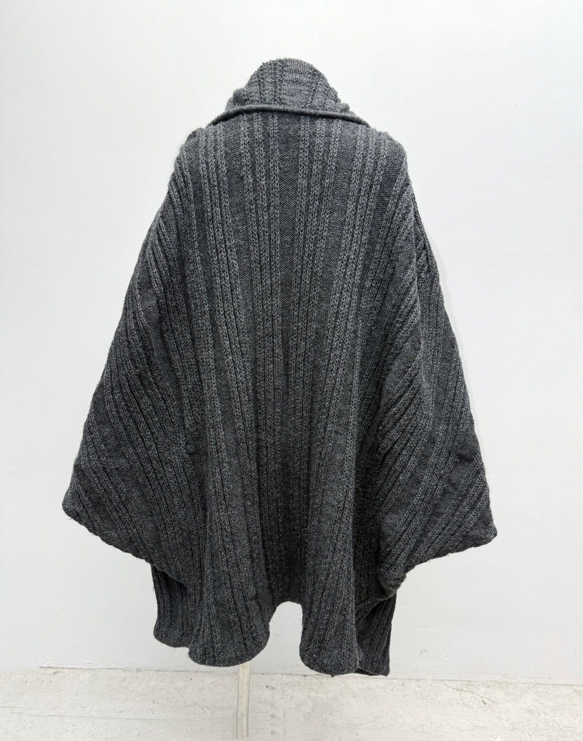 Issey Miyake × Vintage Oversized bat - sleeve knitted wool cardigan Size M / US 6-8 / IT 42-44 - 2 Thumbnail