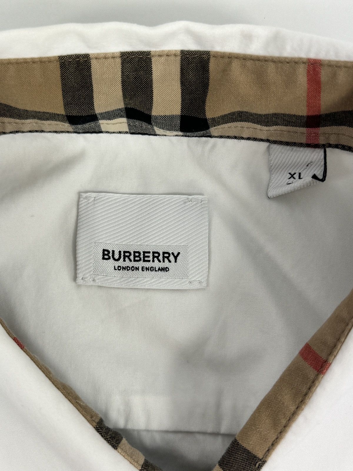 Burberry LOGO EMBROIDERED SHIRT Size US XL / EU 56 / 4 - 4 Thumbnail