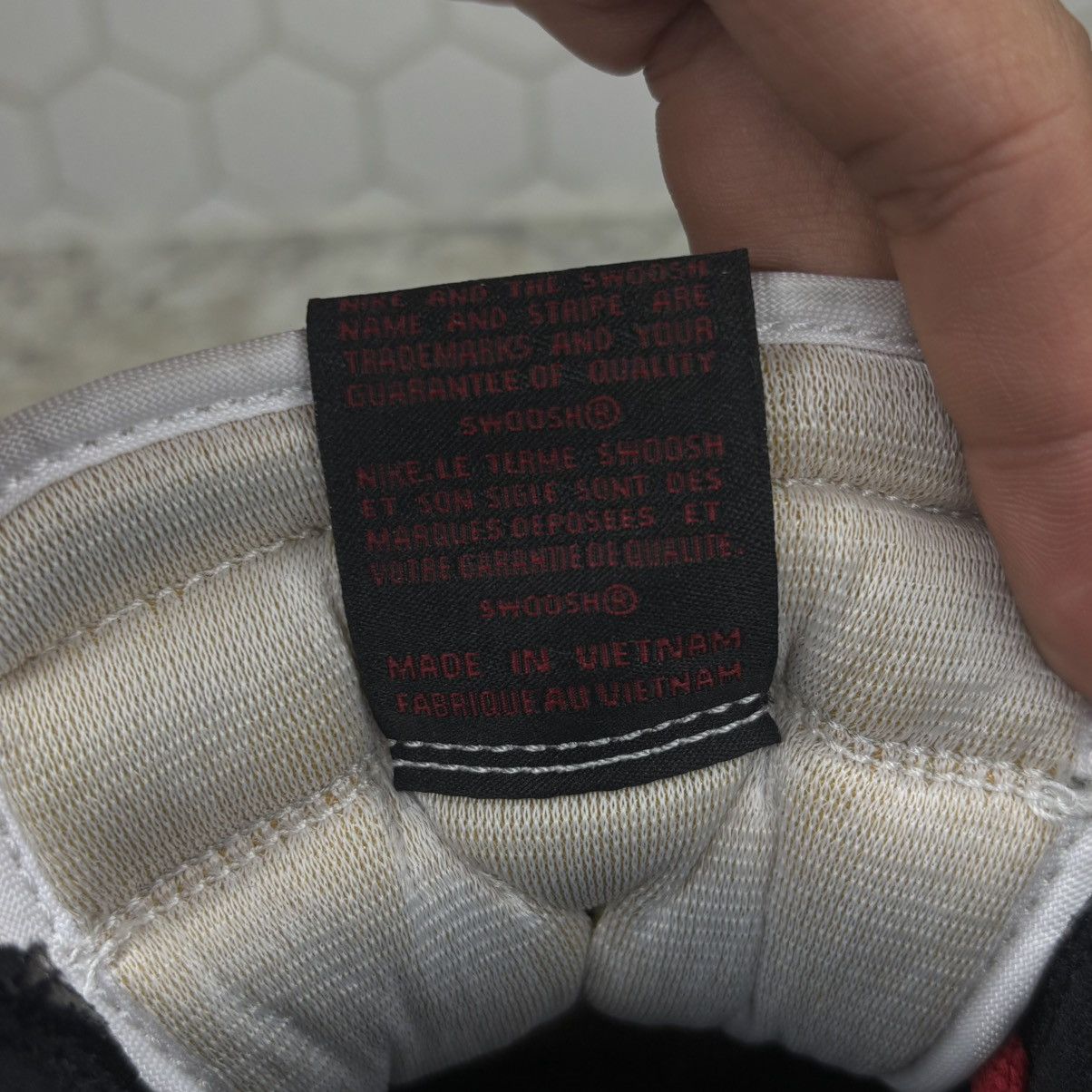 Jordan Brand Size 9.5 - Jordan 1 High OG Bloodline 2019 Light Wear W/Box Size US 9.5 / EU 42-43 - 10 Thumbnail