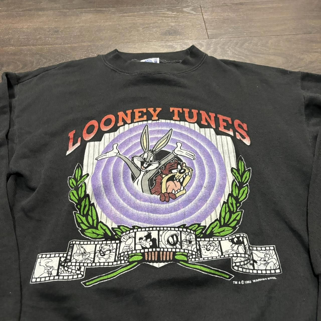 Designer vintage looney tunes crewneck sweatshirt 1993 XS Size US XS / EU 42 / 0 - 1 Thumbnail