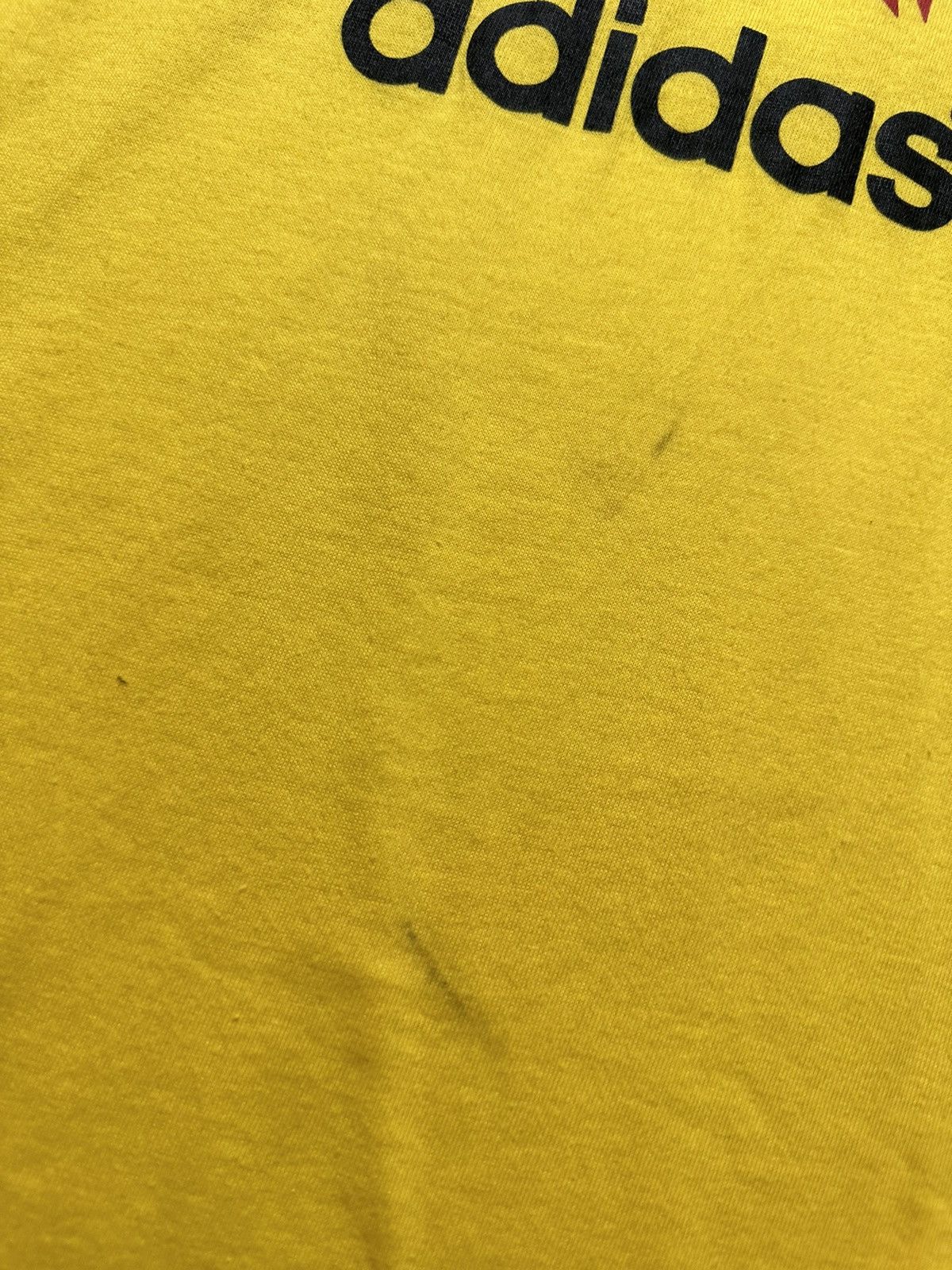 Vintage Vintage Adidas predator soccer tee yellow size L 1997 rare Size US L / EU 52-54 / 3 - 6 Thumbnail