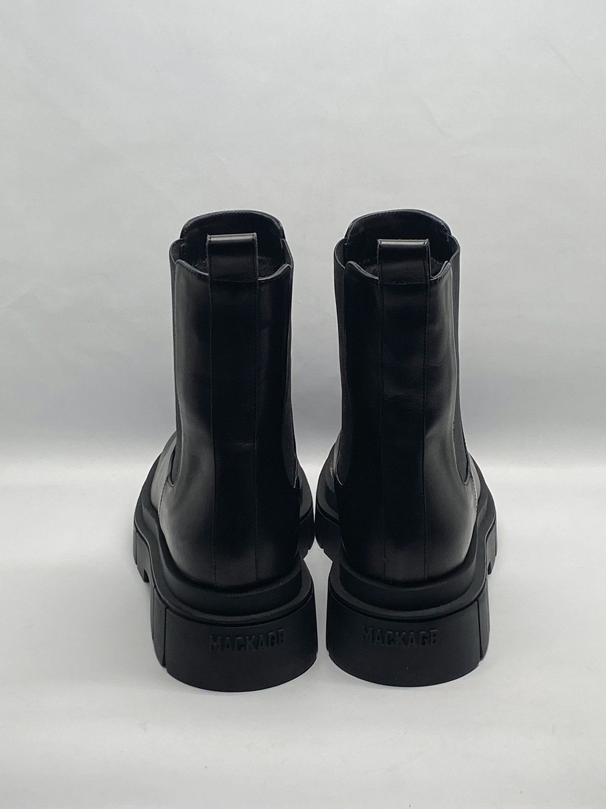 Mackage Shearling lined Leather Boots size 41/us size