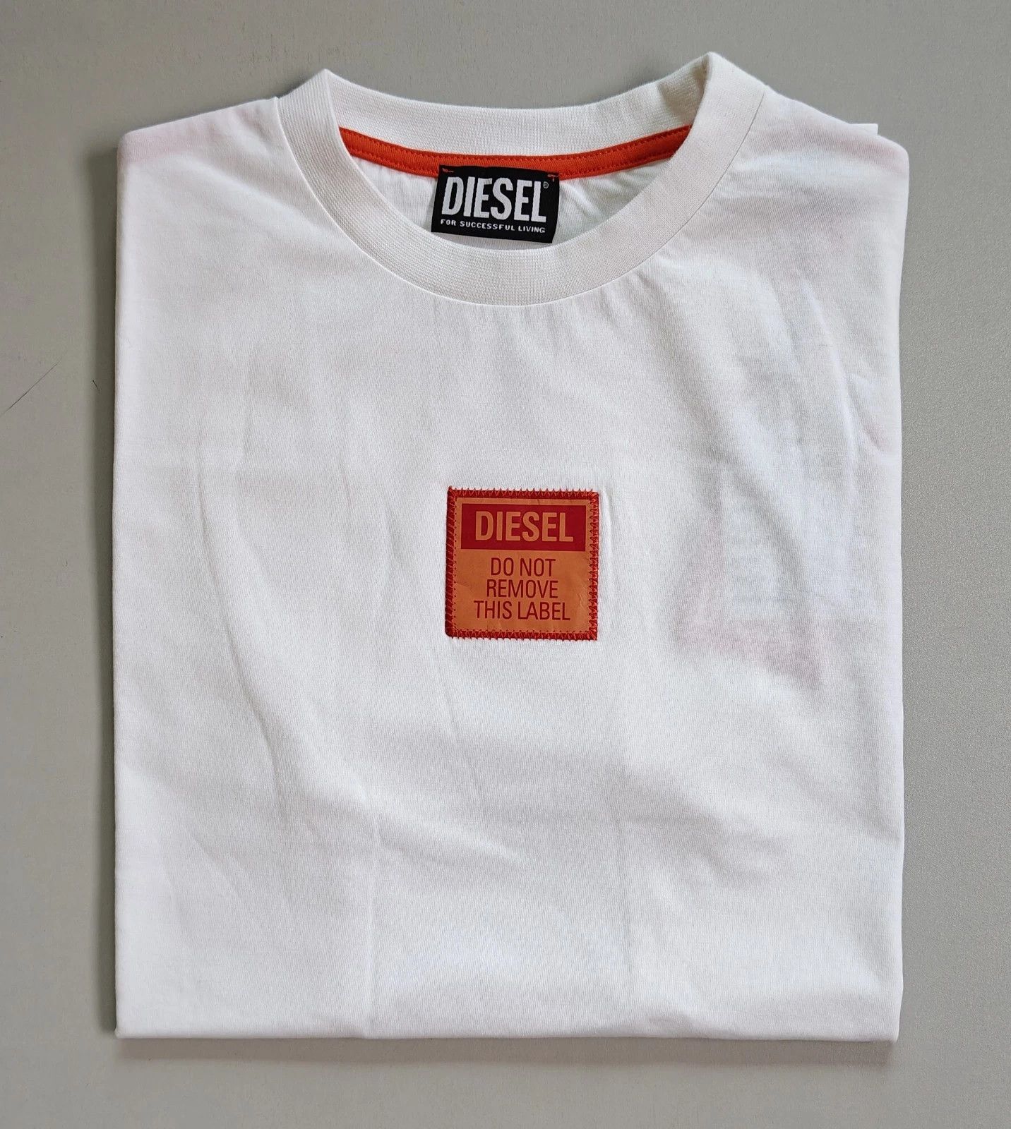 Diesel DIESEL White T-Shirt With Logo Patch FTP 4111 Size US XS / EU 42 / 0 - 1 Thumbnail