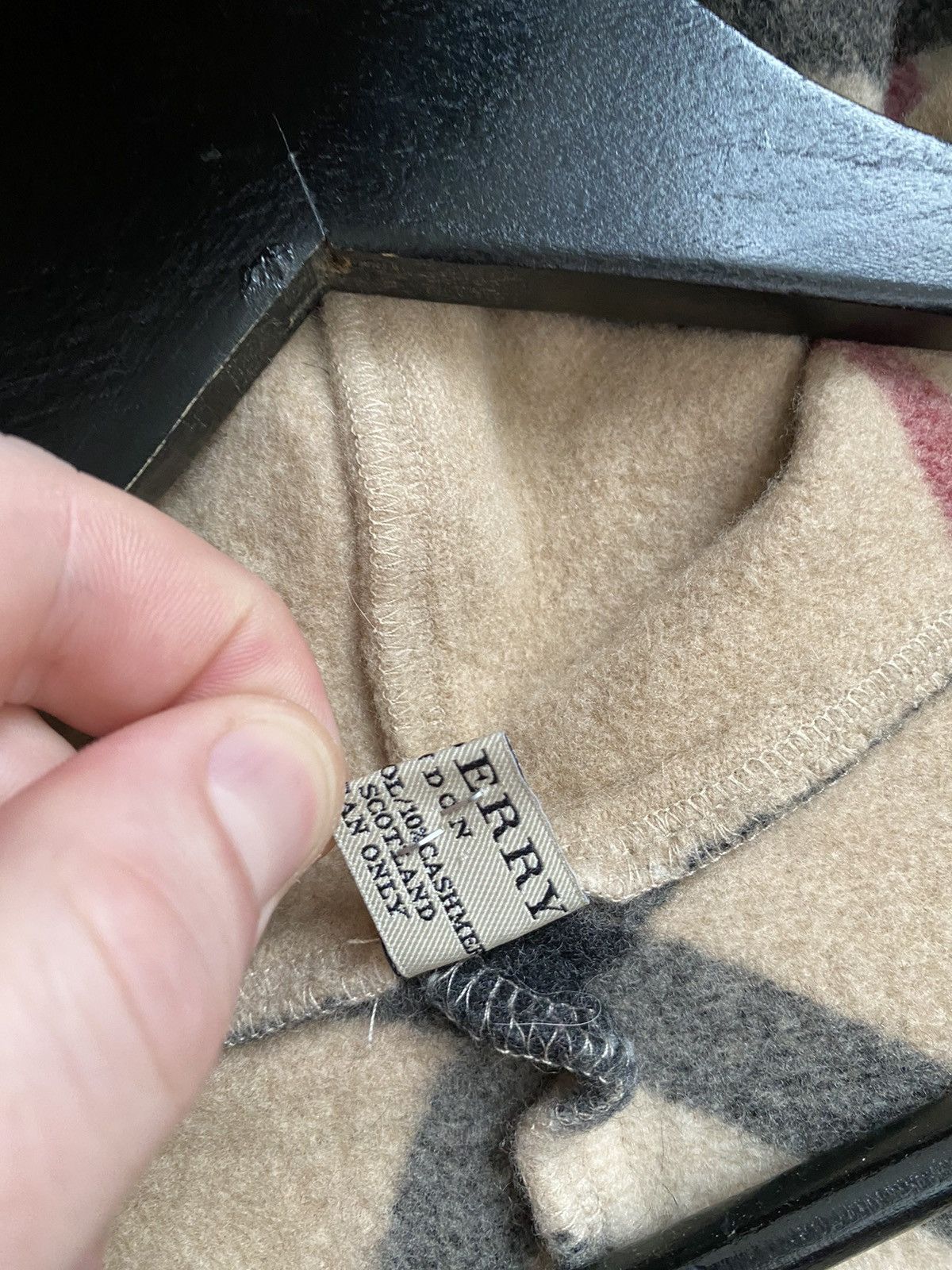 Burberry × Vintage Burberry Vintage Women's Poncho with a hood Size ONE SIZE - 6 Thumbnail