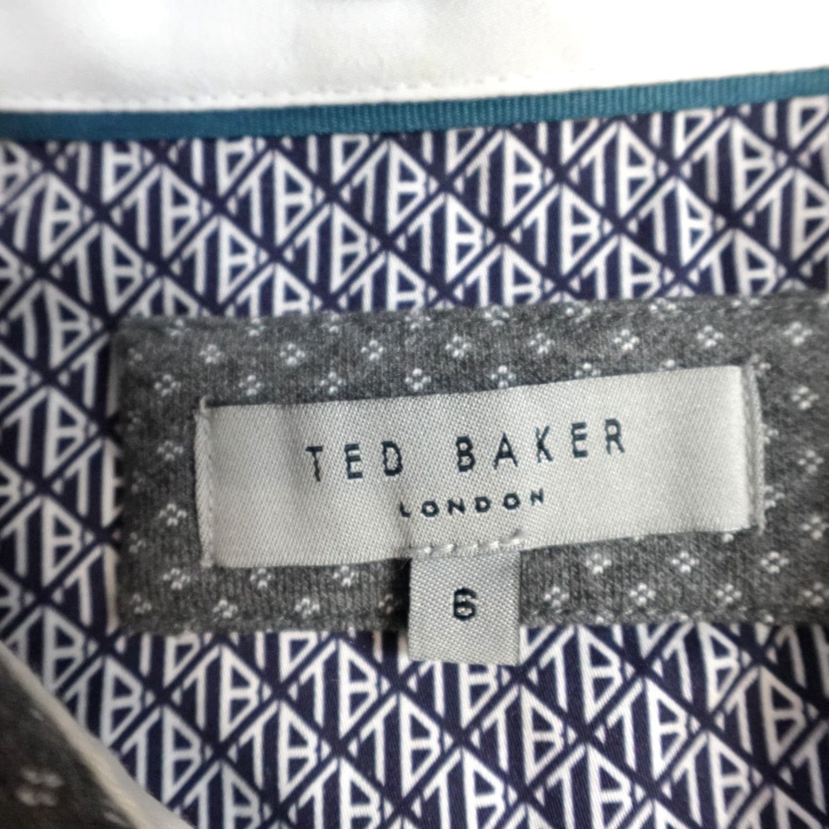 Ted Baker Ted Baker Polo Shirt XL Gray Polka Dot Print Pocket Polo Shirt Mens XL Gray Polka Dot Print Pocket Size US XL / EU 56 / 4 - 4 Thumbnail