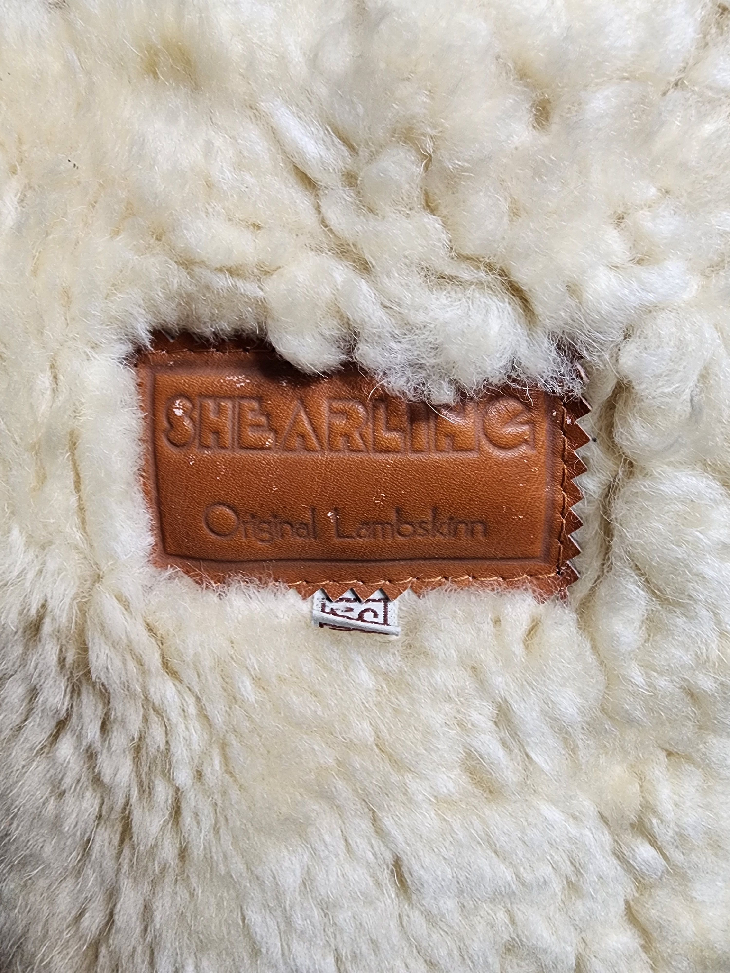 Uniqlo Men's Brown Sheepskin Coat: Genuine Fur, Button Front Size US XL / EU 56 / 4 - 9 Thumbnail