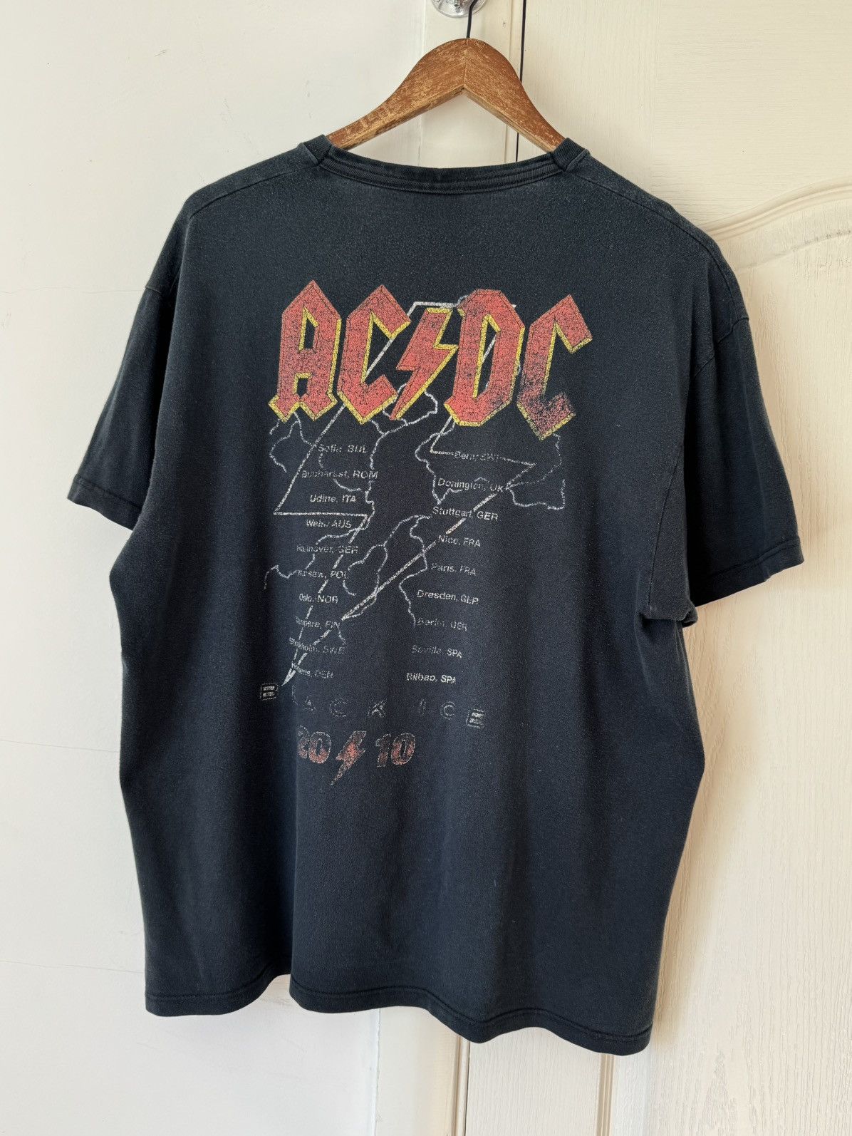 Band Tees Vintage ACDC Rock Metal Band T Shirt Duty Free Size US L / EU 52-54 / 3 - 5 Thumbnail