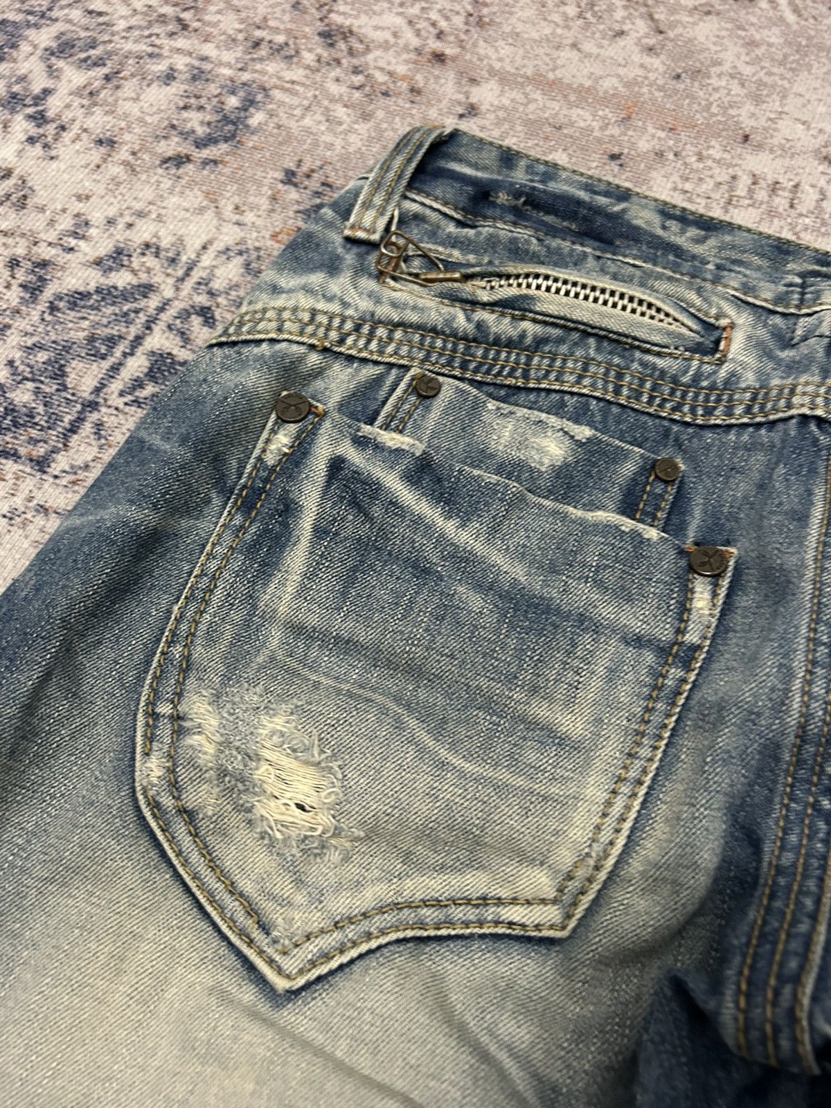 If Six Was Nine Lolita Distressed Doublle Pocket back Short Jeans Size US 33 - 8 Thumbnail