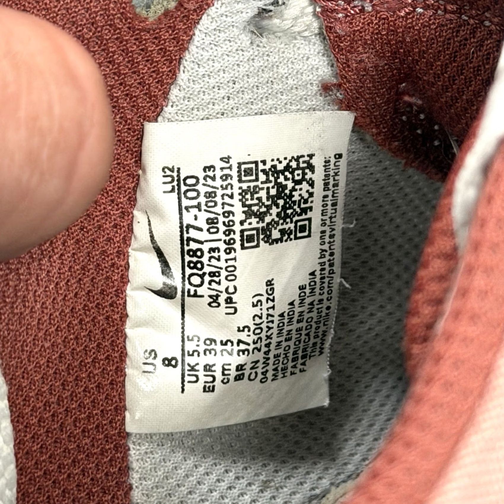 Nike Nike Womens Low Top Athletic Sneakers White Red Size 8 US Sneakers Womens Low Top Nike White Red 8 US Sports Retro 2023 Size M / US 6-8 / IT 42-44 - 2 Thumbnail
