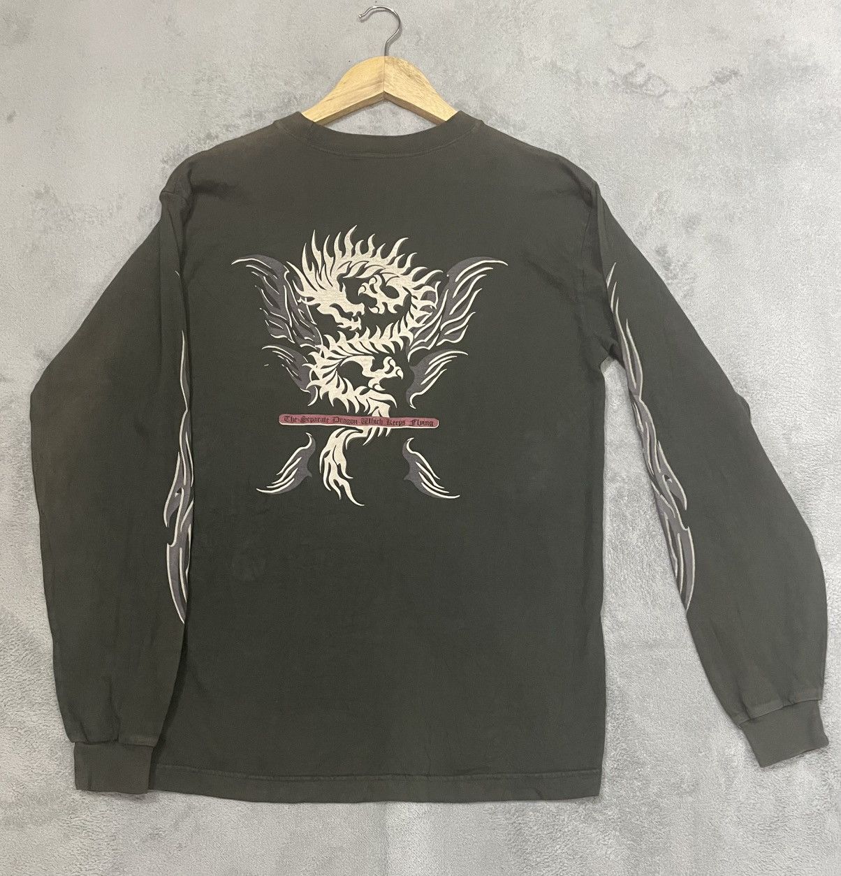 Hall Of Fame The Separate Dragon which keep flying Longsleve Tshirt faded Size US M / EU 48-50 / 2 - 9 Thumbnail