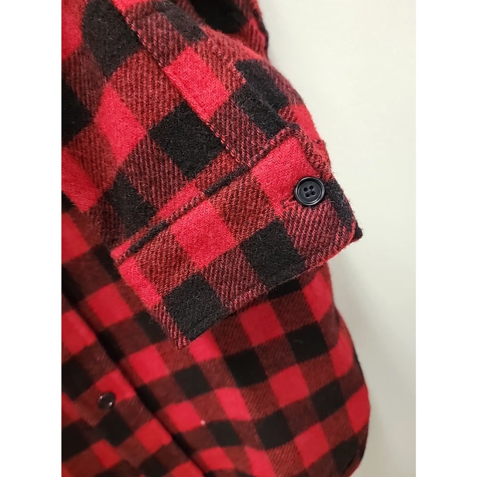 Vintage VINTAGE Woolrich Shirt Buffalo Plaid Flannel Wool Red Black Medium M Men's Button-Up Long Sleeve Collared Chest 23 Length 31 Size US M / EU 48-50 / 2 - 5 Thumbnail