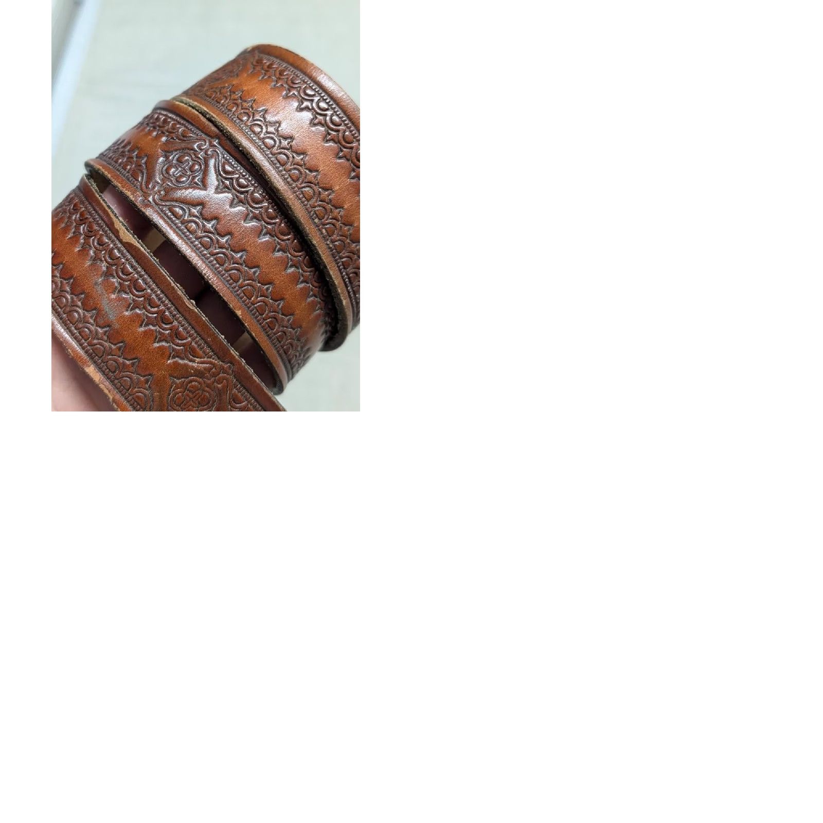 Vintage VINTAGE western belt leather cowhide Geometric handcrafted 44 MEN Adult Buckle belt width 1-1/2" 49" length Brown Size 44 - 9 Thumbnail
