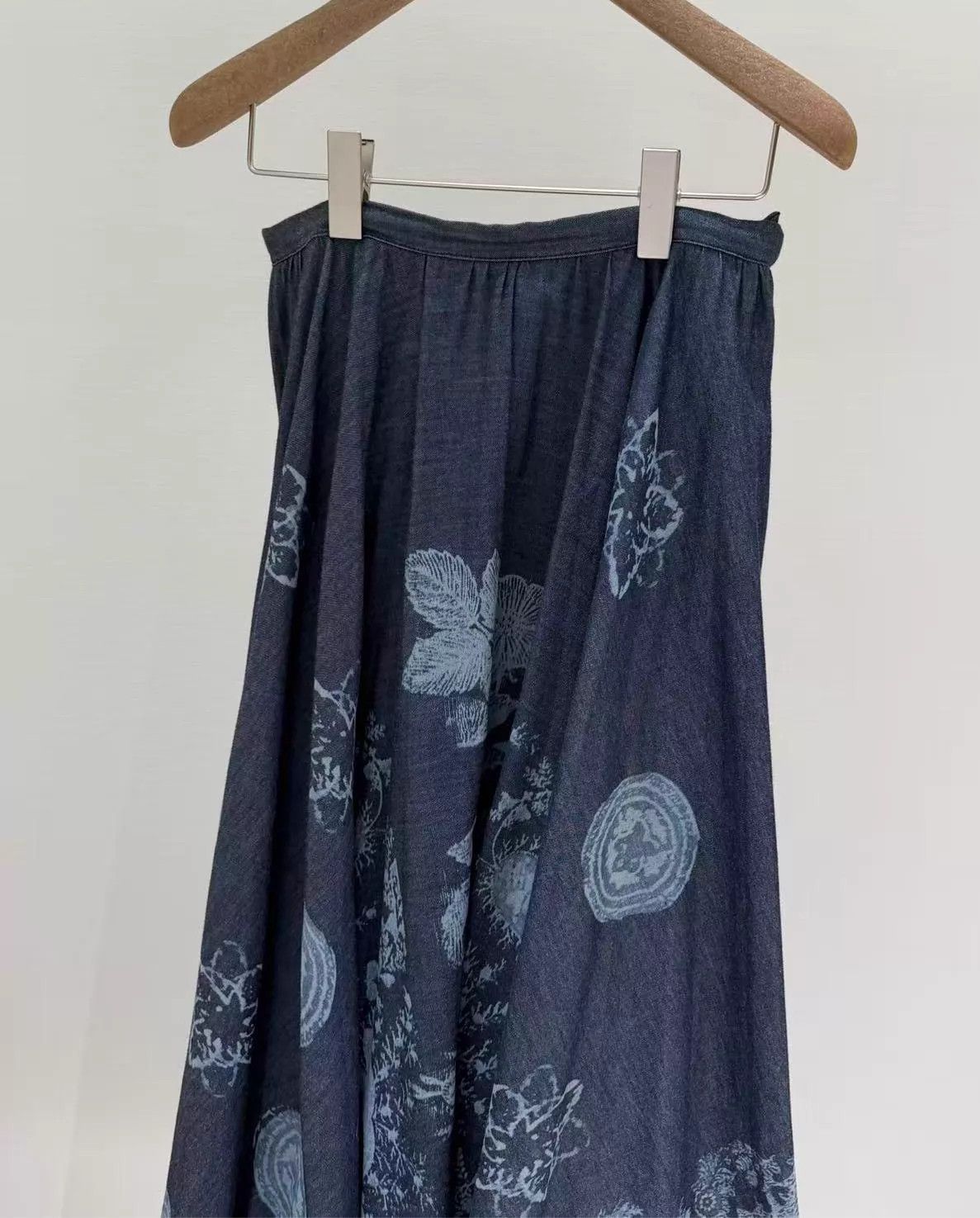 Dior Dior Women's Mid-Length Skirt Size 25" / US 0 / IT 36 - 2 Thumbnail