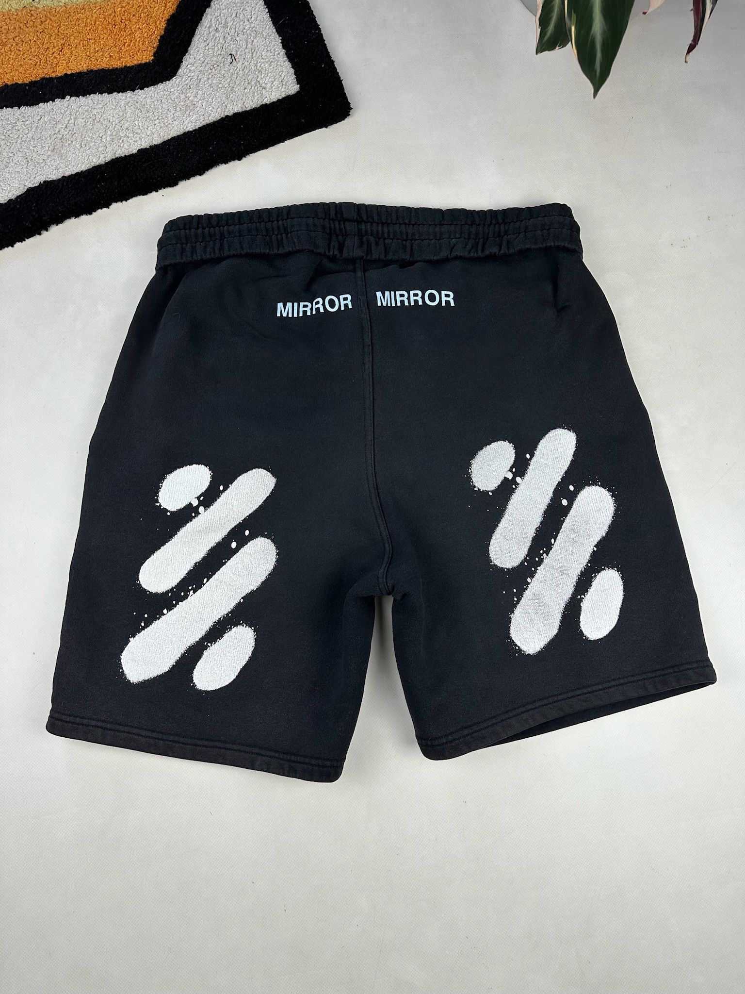Off-white heavy terry shorts sz M