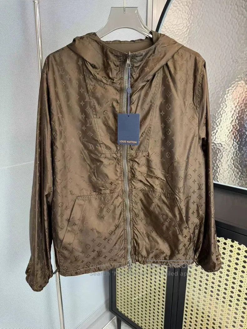 Louis Vuitton Louis Vuitton Brown Logo Reversible Jacket. Size US L / EU 52-54 / 3 - 1 Thumbnail